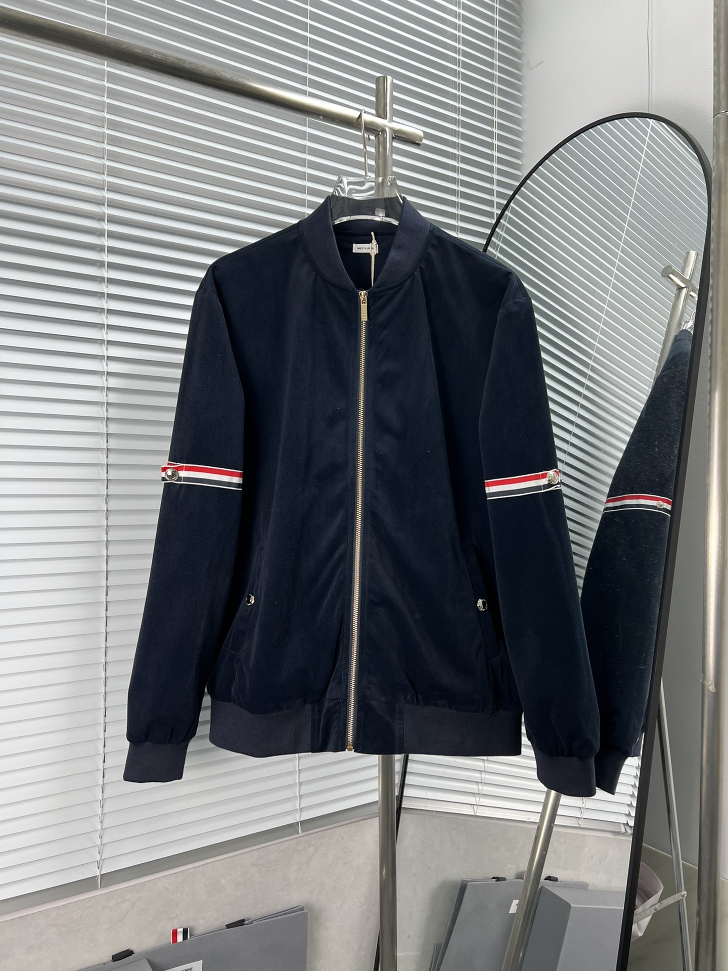 Thom Browne🇳🇱 TB23 Chaqueta con cremallera de la nueva colección de otoño/invierno, poliéster especial importado pers…