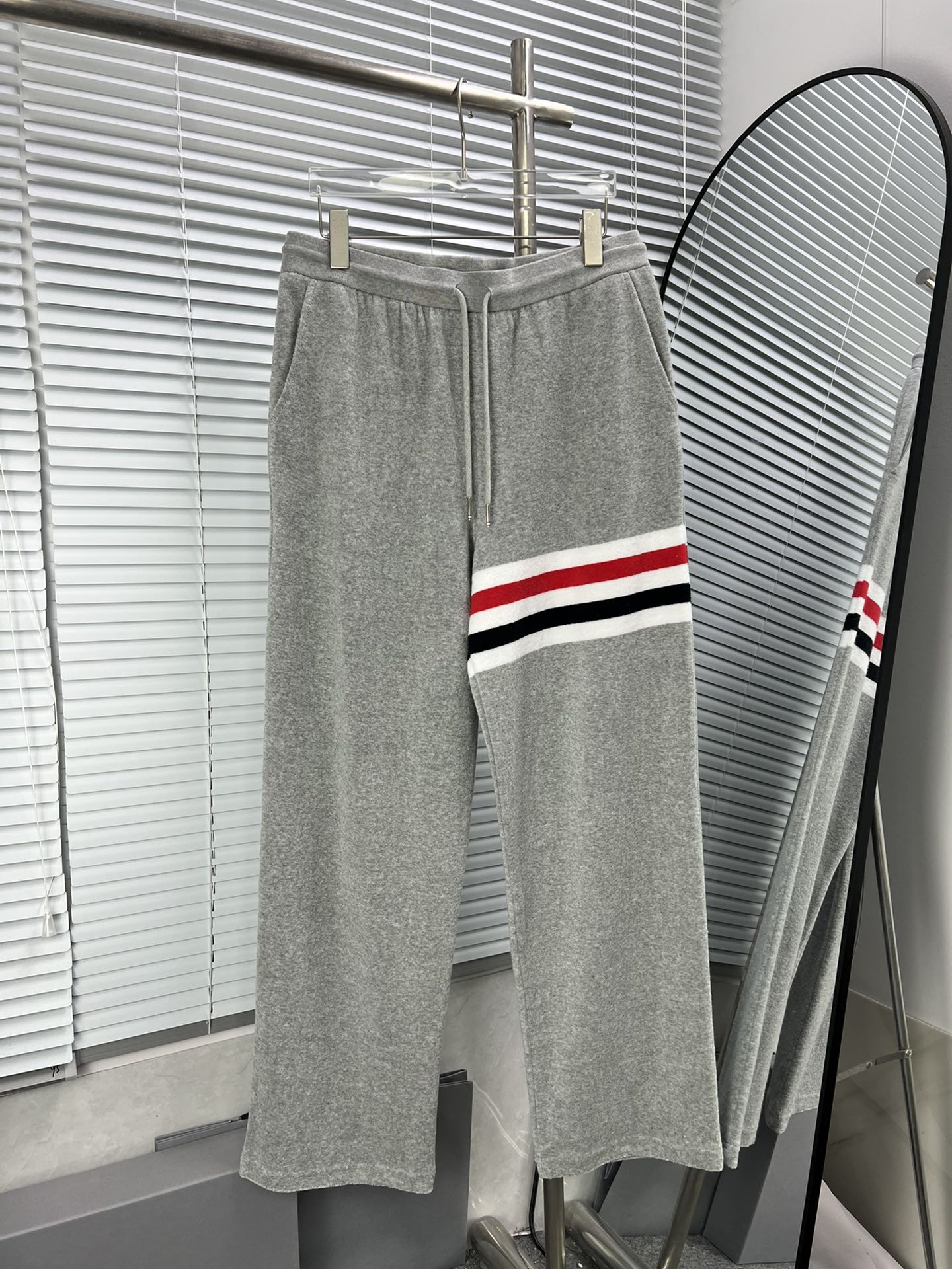Thom Browne nuevos pantalones de pata ancha con copos de nieve y rayas rojas, blancas y azules, reproducción 1:1 de la …