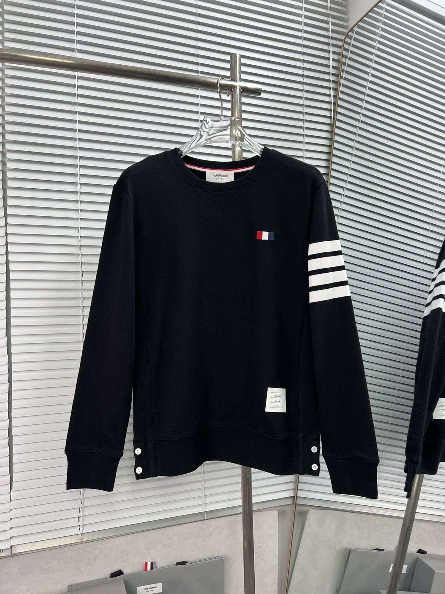 THOM BROWNE 2024 Otoño/Invierno T*B Sudadera de cuello redondo de manga larga de algodón puro personalizada clásica 🔥❤…