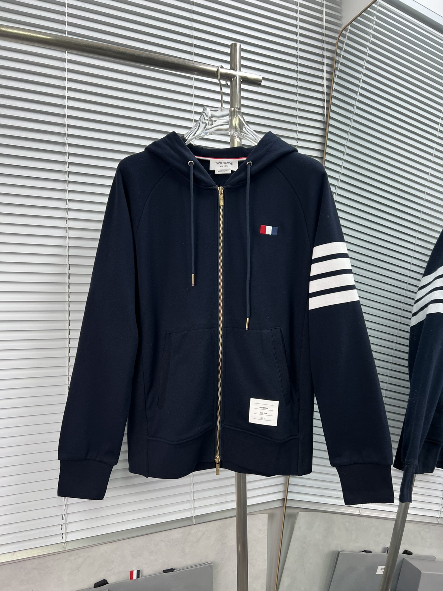 THOM BROWNE 2024 Otoño/Invierno T*B Sudadera con capucha y cremallera de algodón puro personalizada clásica 🔥❤️ 🅰️ Su…