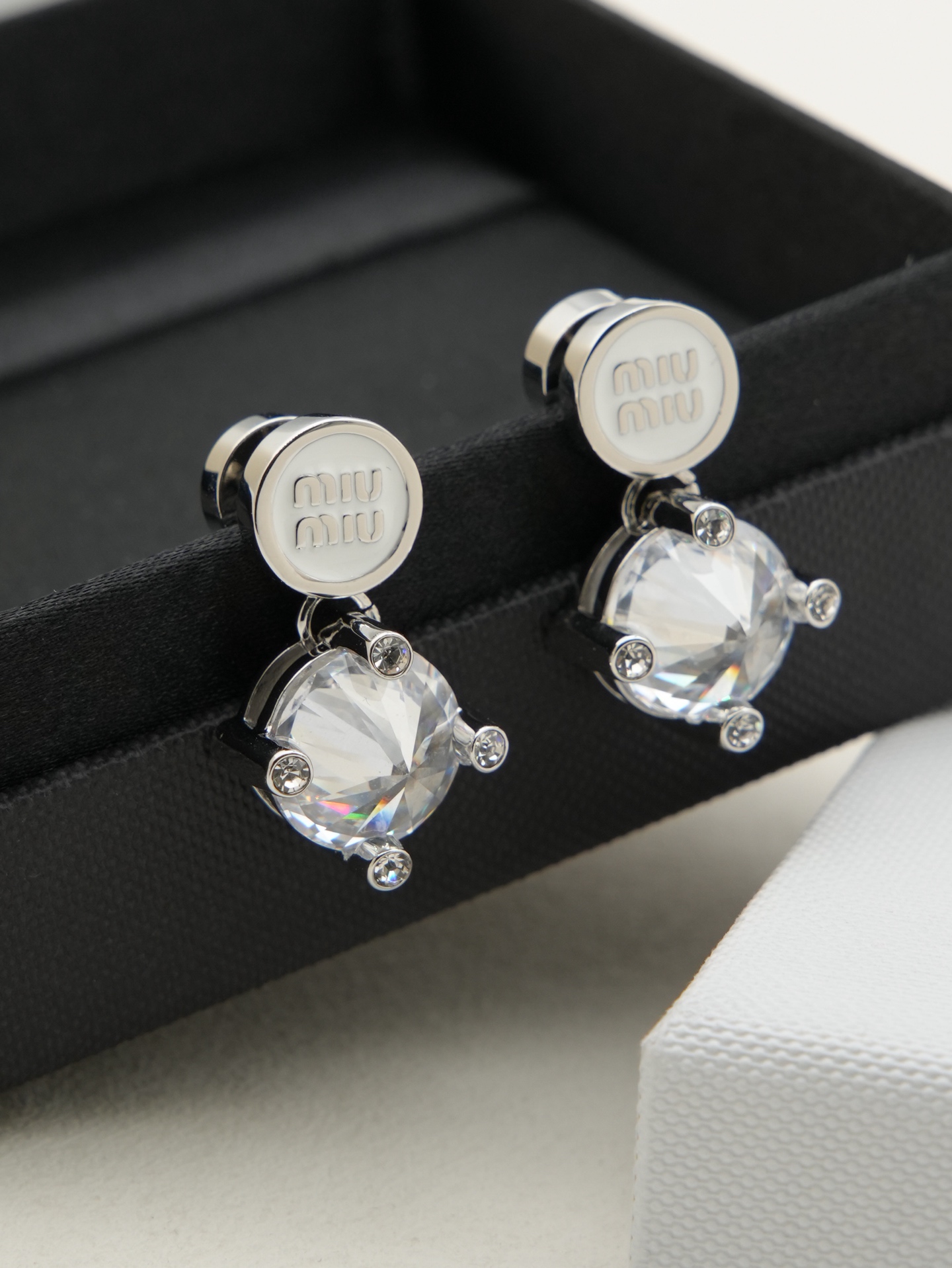 미우미우 귀걸이 135670 Miu Miu Earrings 썸네일 이미지