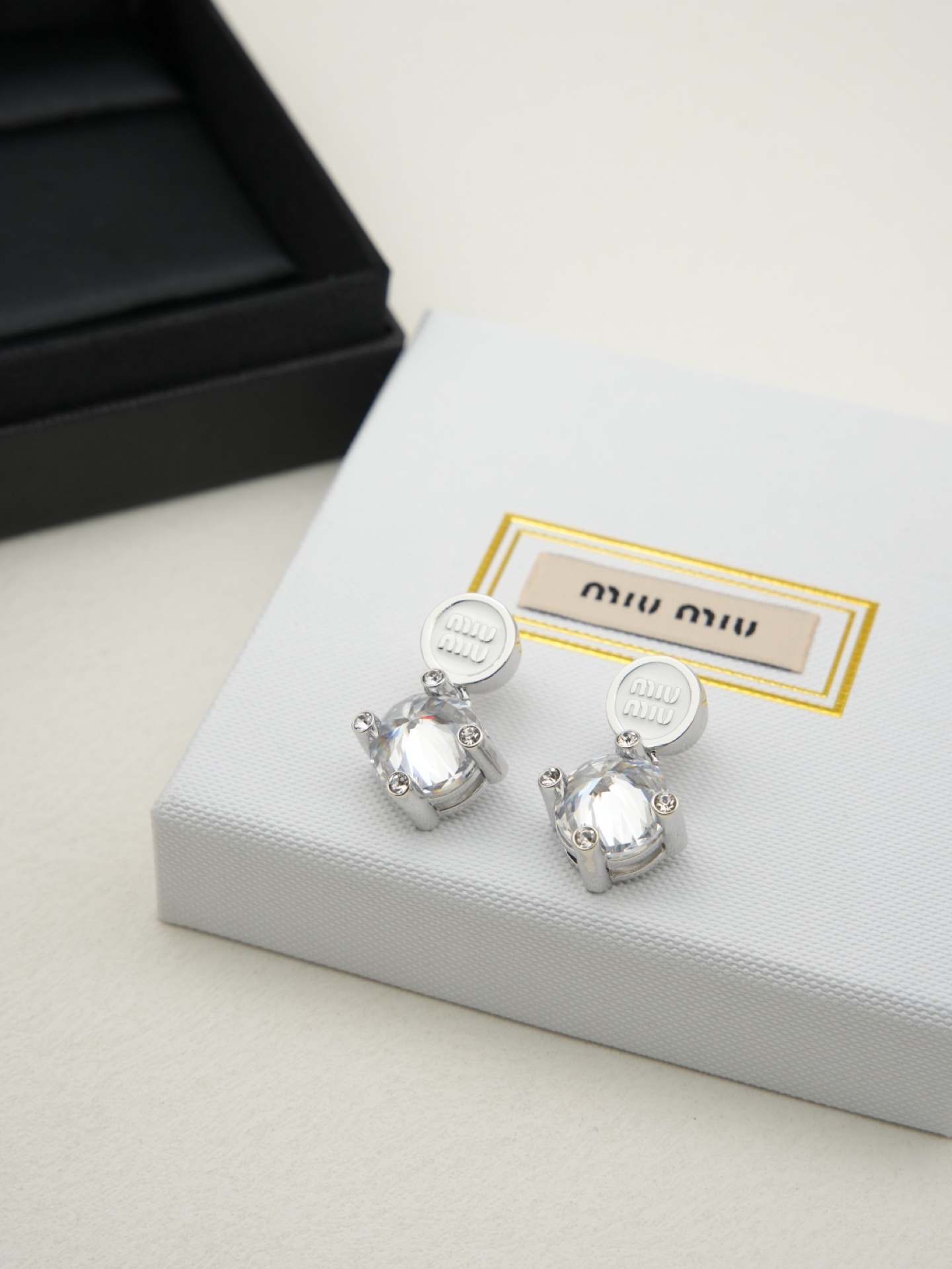 미우미우 귀걸이 135670 Miu Miu Earrings 썸네일 이미지