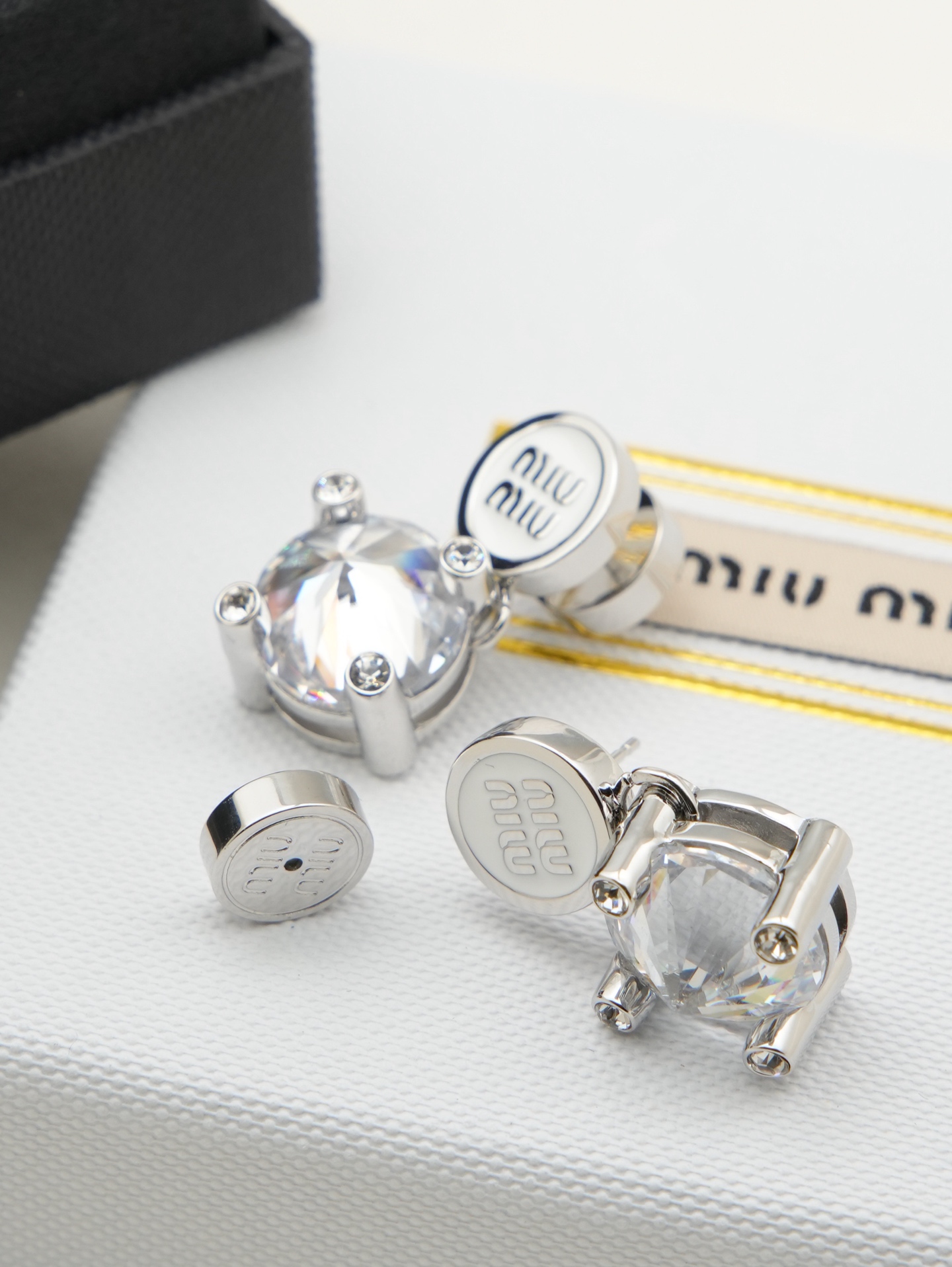 미우미우 귀걸이 135670 Miu Miu Earrings 썸네일 이미지