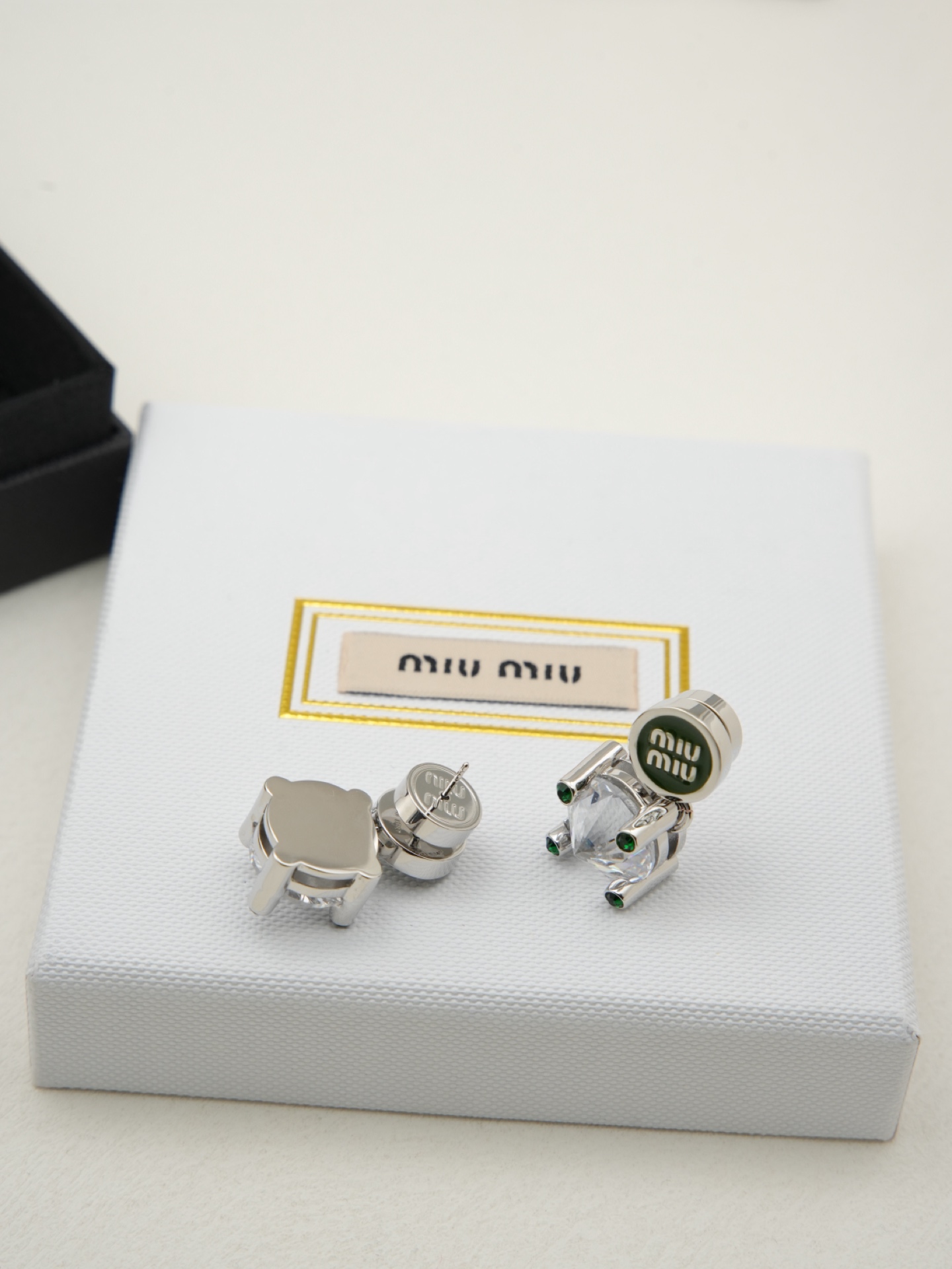 미우미우 귀걸이 135670 Miu Miu Earrings 썸네일 이미지