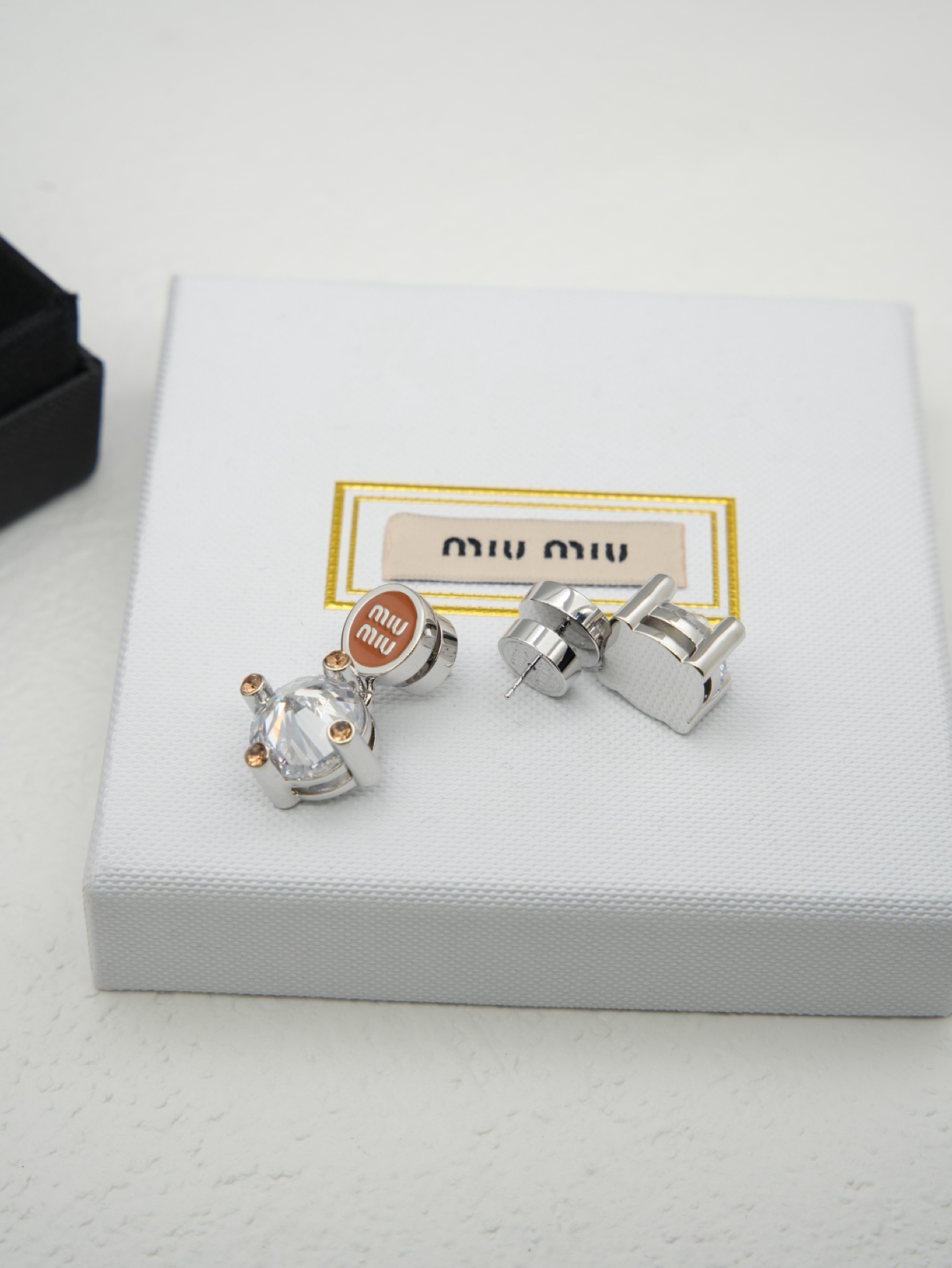 미우미우 귀걸이 135669 Miu Miu Earrings 썸네일 이미지