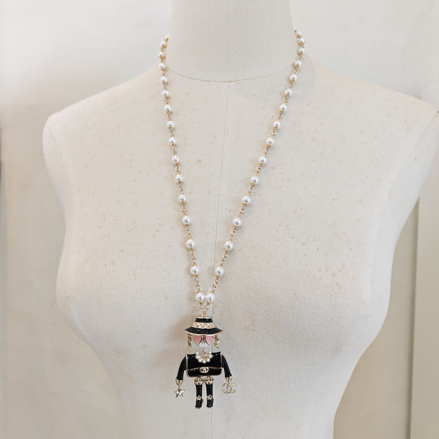 NO:634774,[New Style Sharing] Ch@nel Necklace, Fairy Beads and Diamond Jewelry♀ Gentle, elegant and feminine, full of fairy spirit. It is beautiful for daily wear or party or wedding dress!  ,,skirts,necklace,Cardia high-end jewelry19860909【新款分享】 Ch@nel 项链 仙女珠钻首饰♀ 温柔优雅柔美 仙气十足 日常佩戴或者聚会 婚礼搭配礼裙都很美！,,skirts,necklace,卡迪亚高端饰品,Jewelry