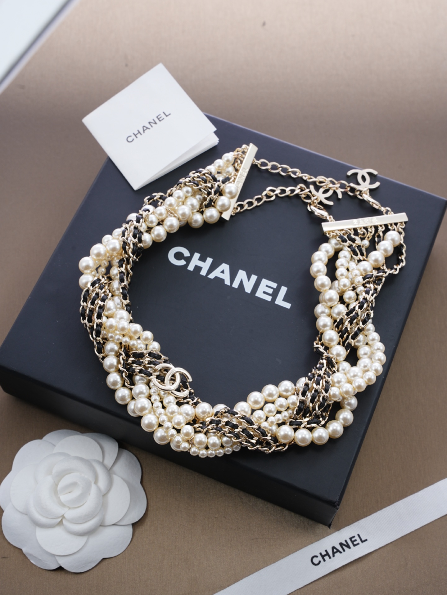 NO:714495,[New Style Sharing] Ch@nel Necklace, Fairy Beads and Diamond Jewelry♀ Gentle, elegant and feminine, full of fairy spirit. It is beautiful for daily wear or party or wedding dress!  ,,skirts,necklace,Cardia high-end jewelry19860909【新款分享】 Ch@nel 项链 仙女珠钻首饰♀ 温柔优雅柔美 仙气十足 日常佩戴或者聚会 婚礼搭配礼裙都很美！,,skirts,necklace,卡迪亚高端饰品,Jewelry