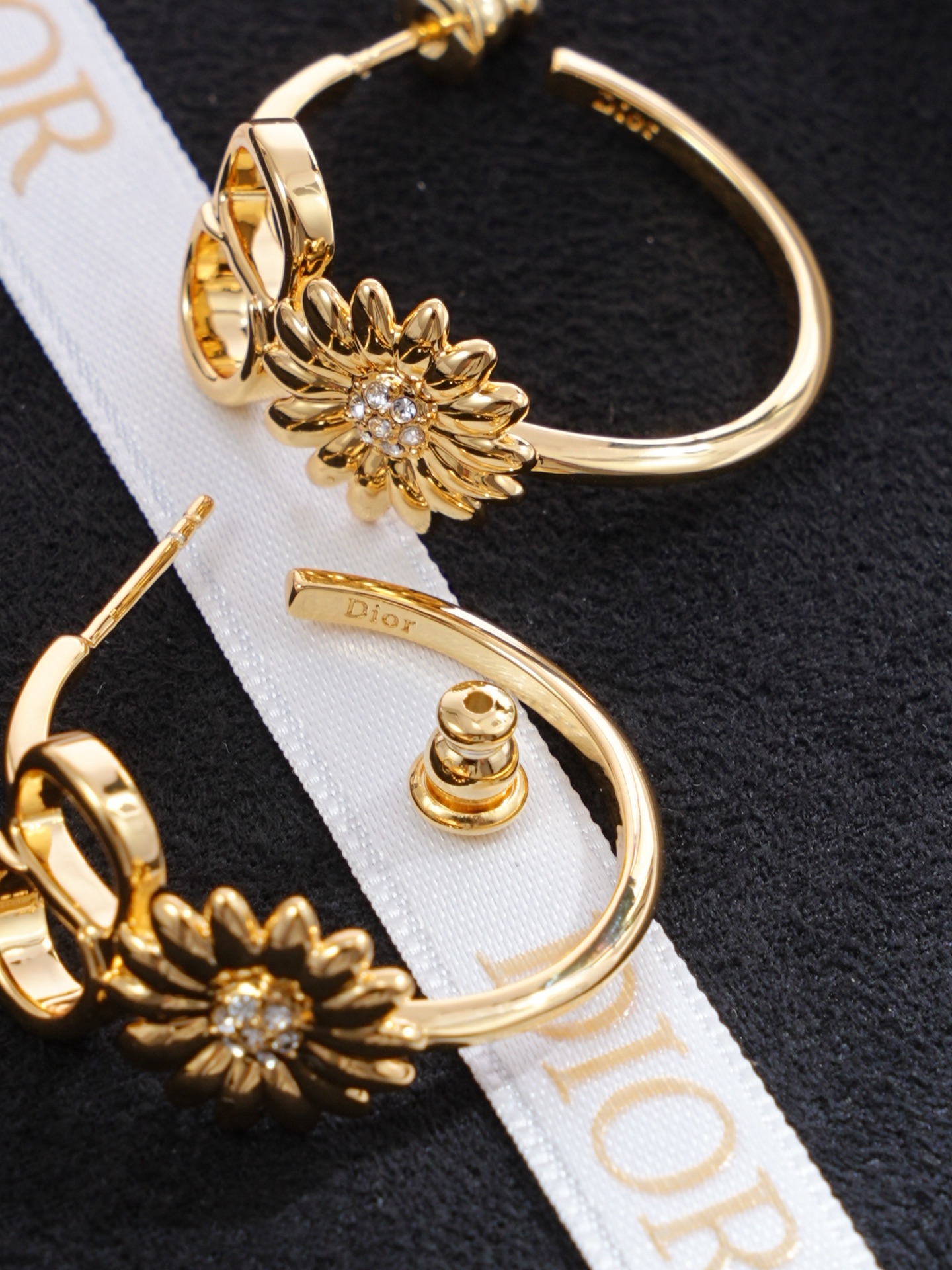디올 귀걸이 134952 Dior Earrings 썸네일 이미지