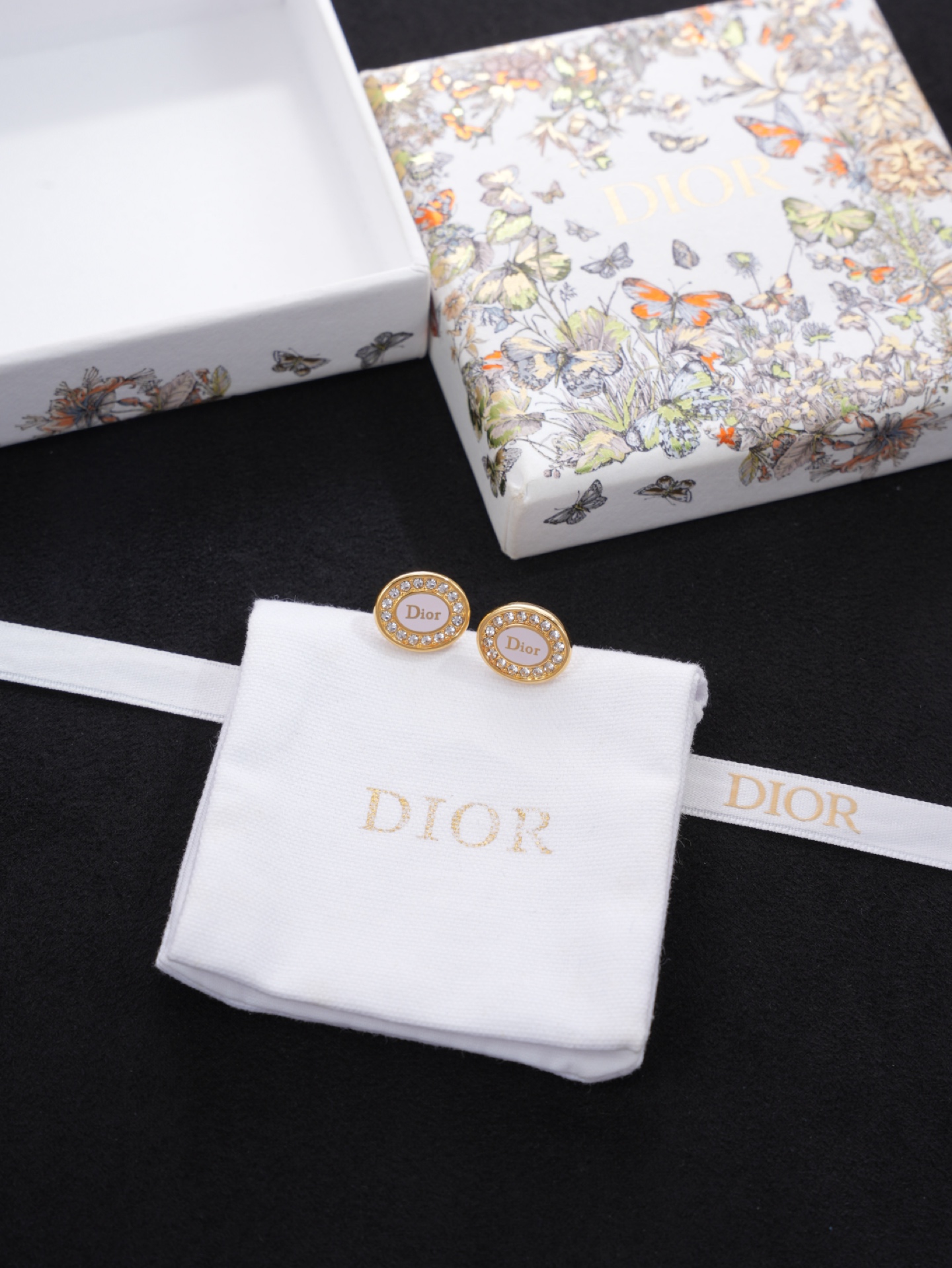디올 귀걸이 134750 Dior Earrings 썸네일 이미지
