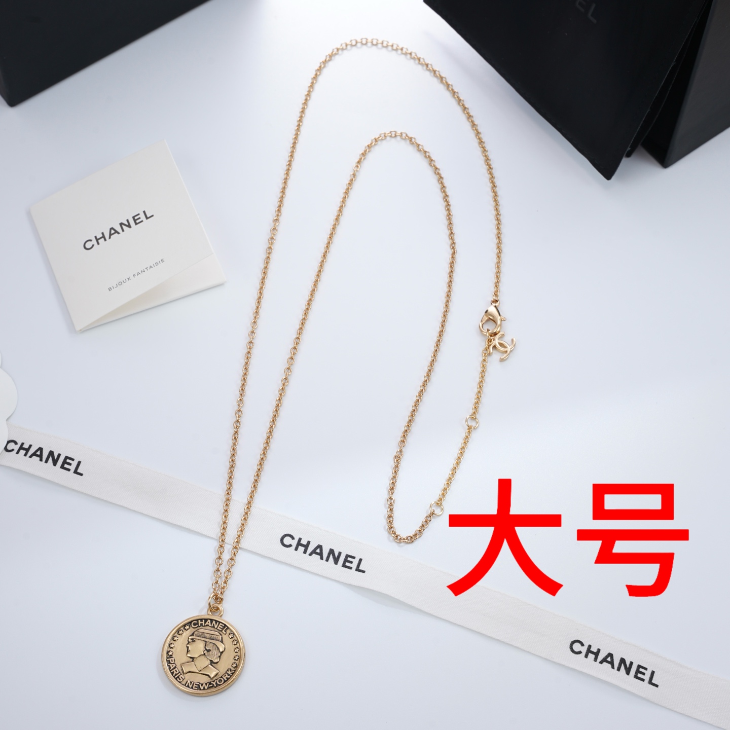 NO:919229,[New Style Sharing] 88180 Ch@nel Necklace Fairy Beads and Diamond Jewelry♀ Gentle, elegant and feminine, full of fairy spirit. It is beautiful for daily wear or party or wedding dress!  ,,skirts,necklace,Cardia high-end jewelry19860909【新款分享】88180 Ch@nel 项链 仙女珠钻首饰♀ 温柔优雅柔美 仙气十足 日常佩戴或者聚会 婚礼搭配礼裙都很美！,,skirts,necklace,卡迪亚高端饰品,Jewelry