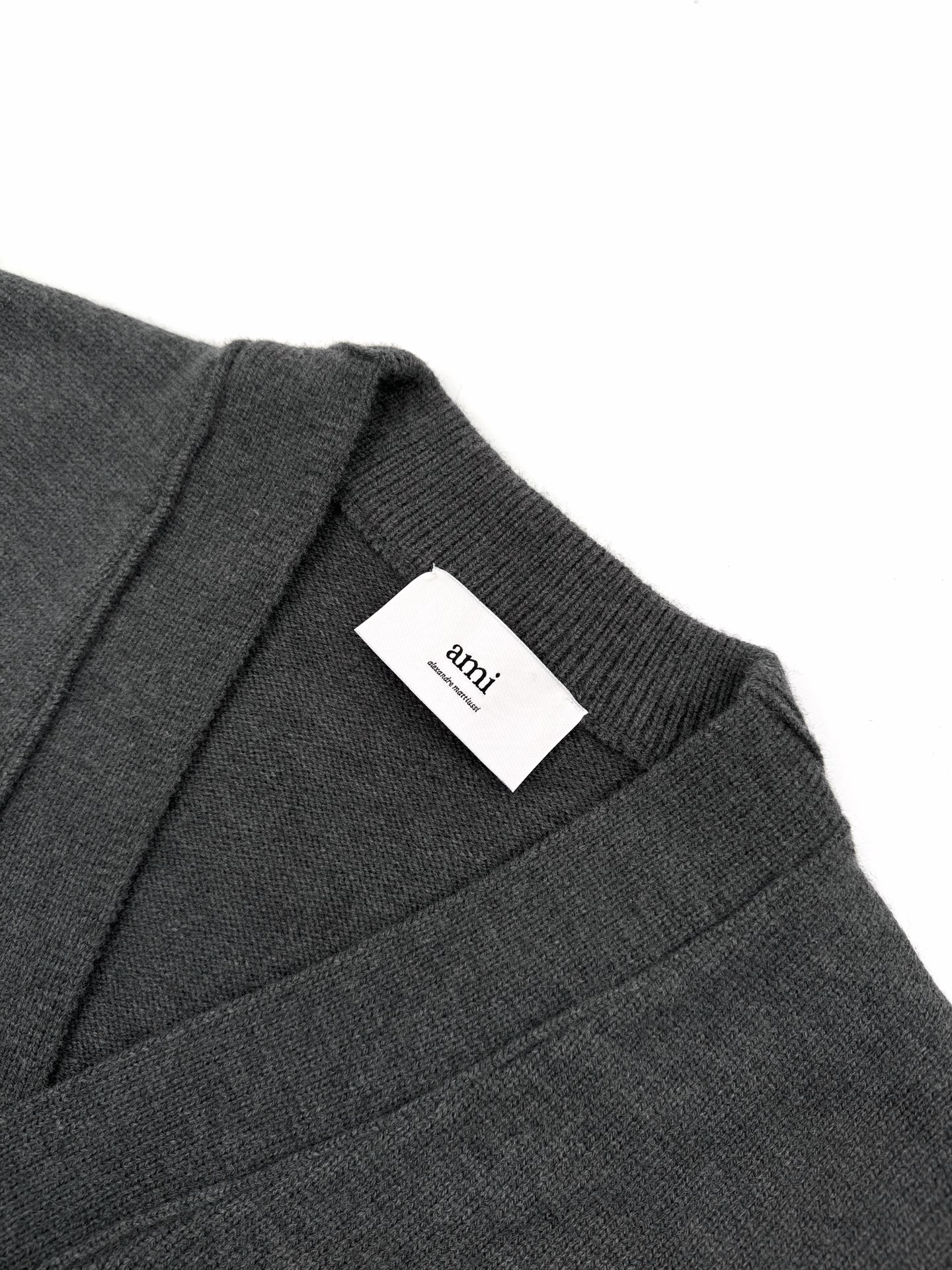 아미 남성 가디건 155395 AMI Cardigan 상세 이미지 3