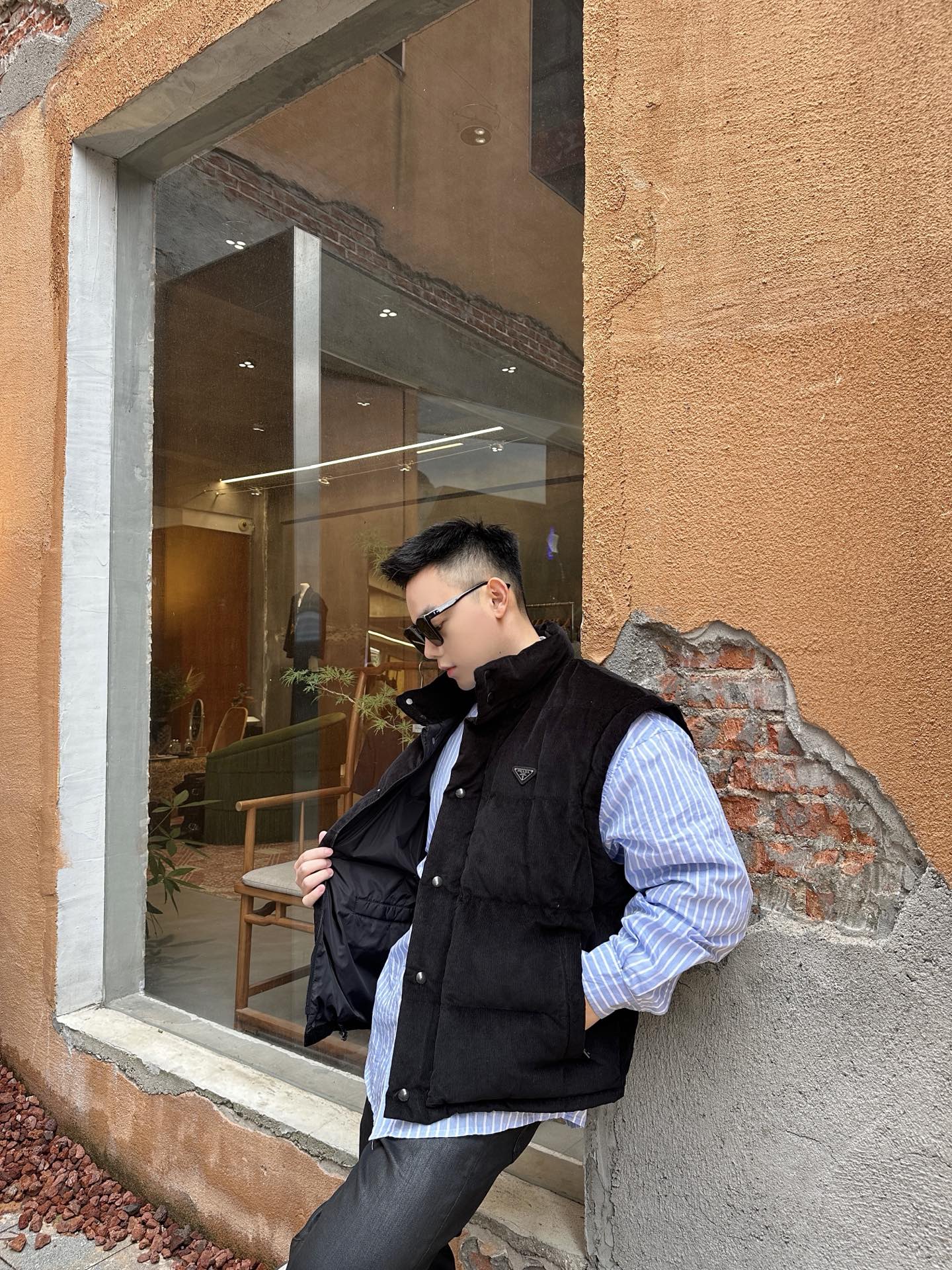 羽绒服 【 背心面模特图 】