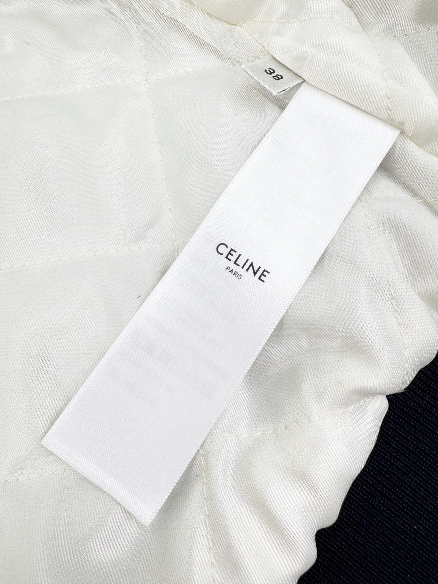 Celine Paris 字母章仔棒球服定制双重复合星絮绒 以及枢光韧影革 纹理自然 光泽自然 舒适贴肤