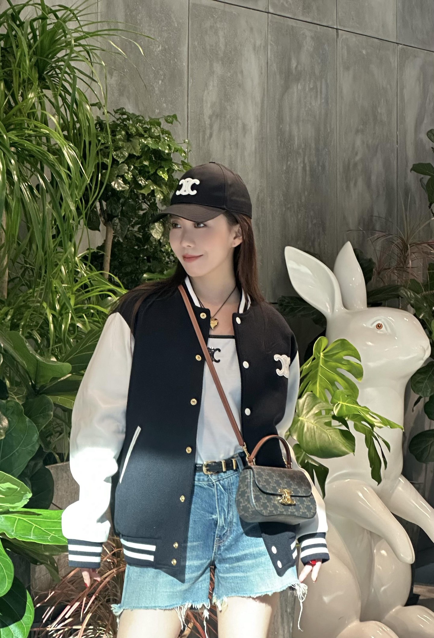 【 女模特图 】