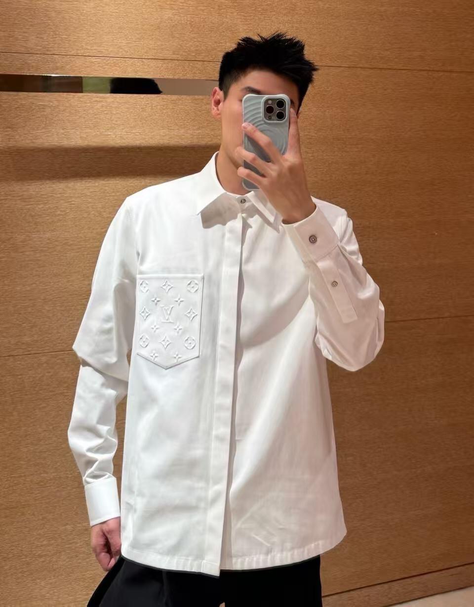 LOUIS VUITTON 压纹口袋衬衫 定制丝缎府绸 细腻柔软 舒适贴肤 一抹简约白 纯净如初 优雅自现 贴袋Mono