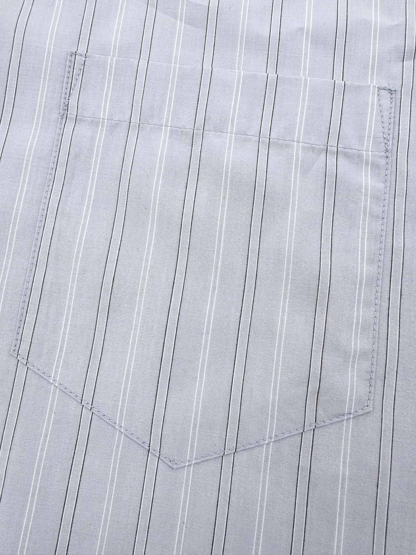 Acne Studios 标签条纹纽扣衬衫定制色织提花条纹府绸 质感卓越 精致优雅 以高级雾纱灰蓝为主色