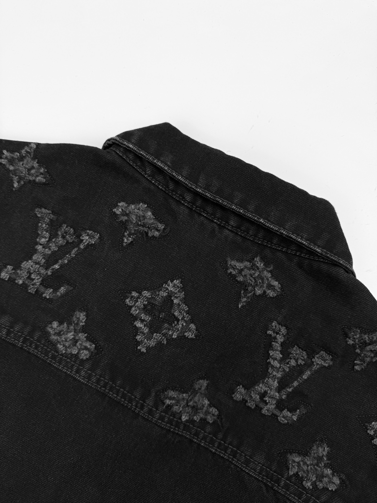 Louis Vuitton LOUIS VUITTON 水洗破洞牛仔夹克