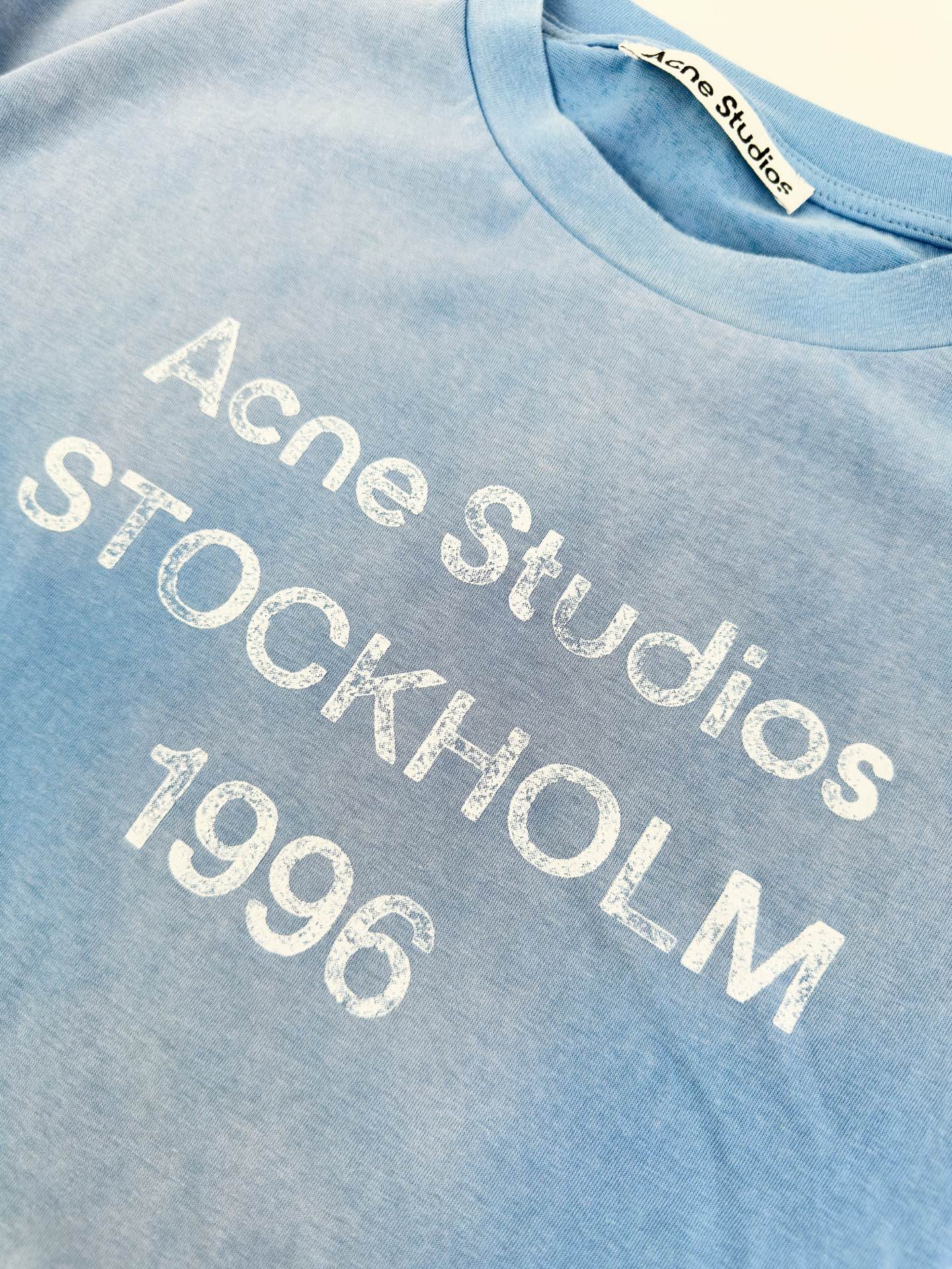 Acne Studios Acne Studios 喷绘做旧徽标短袖