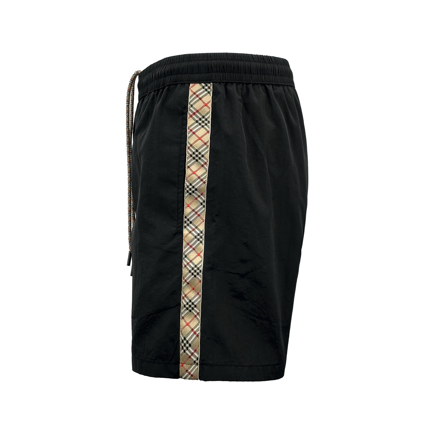 Burberry 工艺1: 采用进口机刺绣工艺 使用先进的计算机控制系统和精密的机械部件 实现Burberry马术骑士徽标工作 精度高 线条流畅而细腻