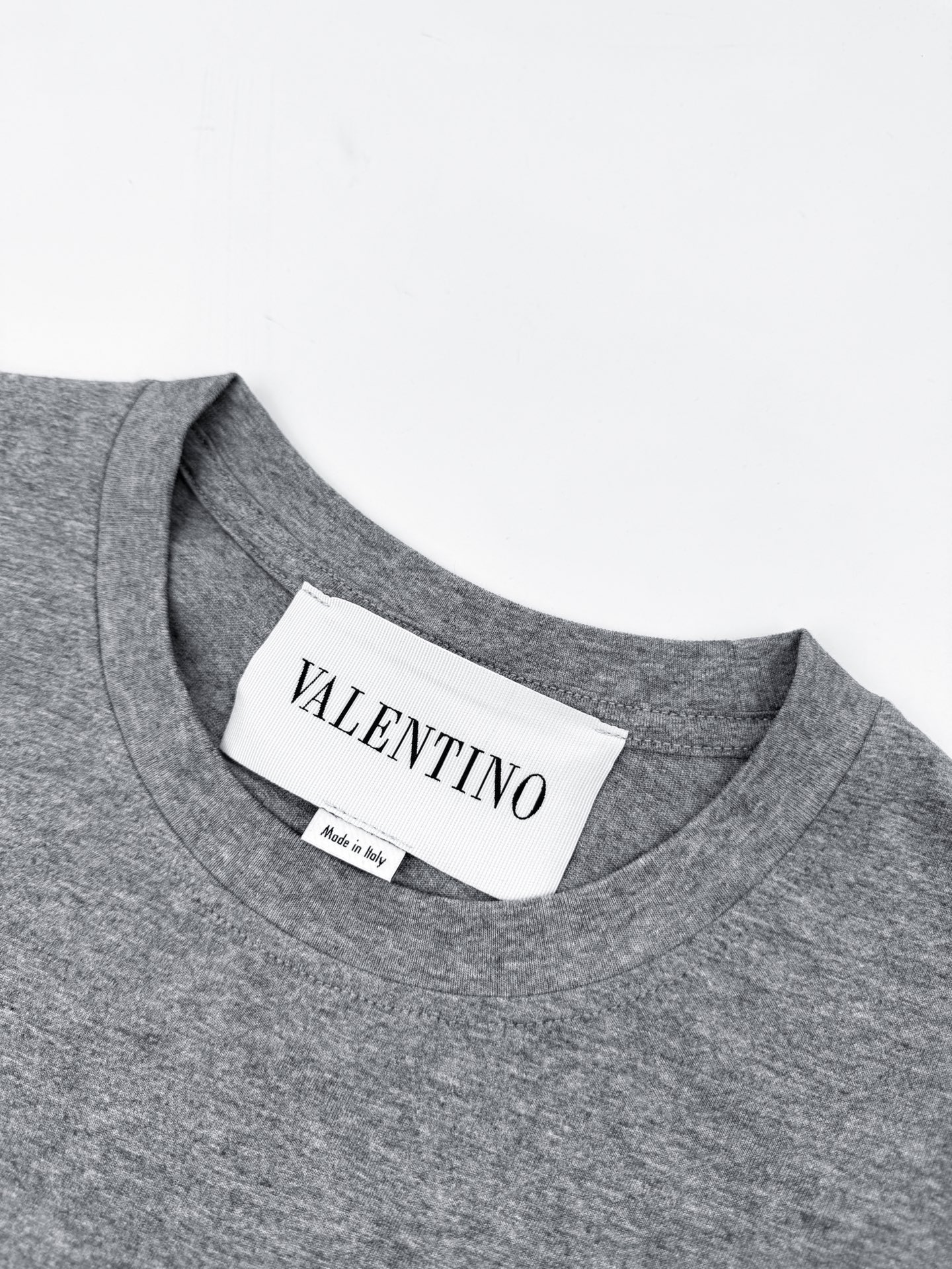 Valentino 辅料： 定制1:1 VALENTINO 商标