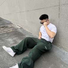 Acne Studios 刺绣长裤 定制森雾云絮磨毛抓绒 垂坠有型 柔糯亲肤 取色森雾墨绿 凝萃北欧深林幽谧暮色 复古沉 Acne Studios 刺绣长裤 定制森雾云絮磨毛抓绒 垂坠有型 柔糯亲肤 取色森雾墨绿 凝萃北欧深林幽谧暮色 复古沉