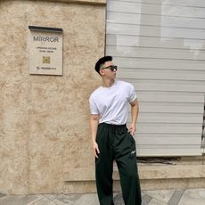 Acne Studios 刺绣长裤 定制森雾云絮磨毛抓绒 垂坠有型 柔糯亲肤 取色森雾墨绿 凝萃北欧深林幽谧暮色 复古沉 Acne Studios 刺绣长裤 定制森雾云絮磨毛抓绒 垂坠有型 柔糯亲肤 取色森雾墨绿 凝萃北欧深林幽谧暮色 复古沉
