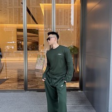 Acne Studios 刺绣长袖 定制森雾云絮有机棉针织 细腻柔软 舒适亲肤 取色森雾墨绿 凝萃北欧深林幽谧暮色 复古 Acne Studios 刺绣长袖 定制森雾云絮有机棉针织 细腻柔软 舒适亲肤 取色森雾墨绿 凝萃北欧深林幽谧暮色 复古
