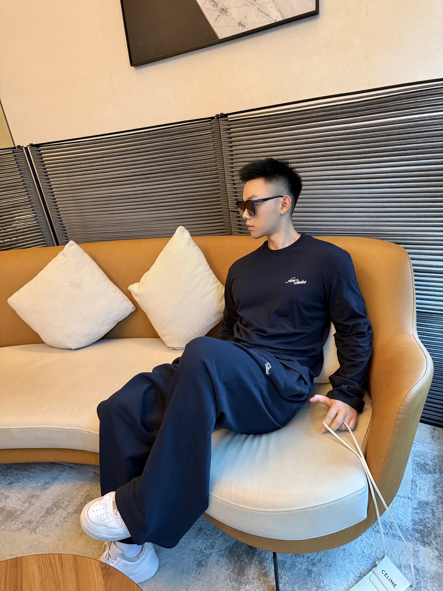 Acne Studios 刺绣长袖 定制森雾云絮有机棉针织 细腻柔软 舒适亲肤 取色深海军蓝 凝萃深海暮色的静谧深邃 复