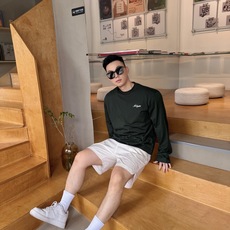 Acne Studios 刺绣长袖 定制森雾云絮有机棉针织 细腻柔软 舒适亲肤 取色森雾墨绿 凝萃北欧深林幽谧暮色 复古 Acne Studios 刺绣长袖 定制森雾云絮有机棉针织 细腻柔软 舒适亲肤 取色森雾墨绿 凝萃北欧深林幽谧暮色 复古