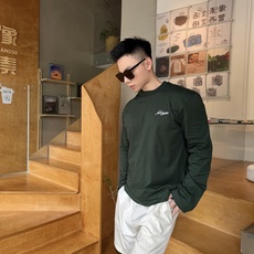 Acne Studios 刺绣长袖 定制森雾云絮有机棉针织 细腻柔软 舒适亲肤 取色森雾墨绿 凝萃北欧深林幽谧暮色 复古 Acne Studios 刺绣长袖 定制森雾云絮有机棉针织 细腻柔软 舒适亲肤 取色森雾墨绿 凝萃北欧深林幽谧暮色 复古