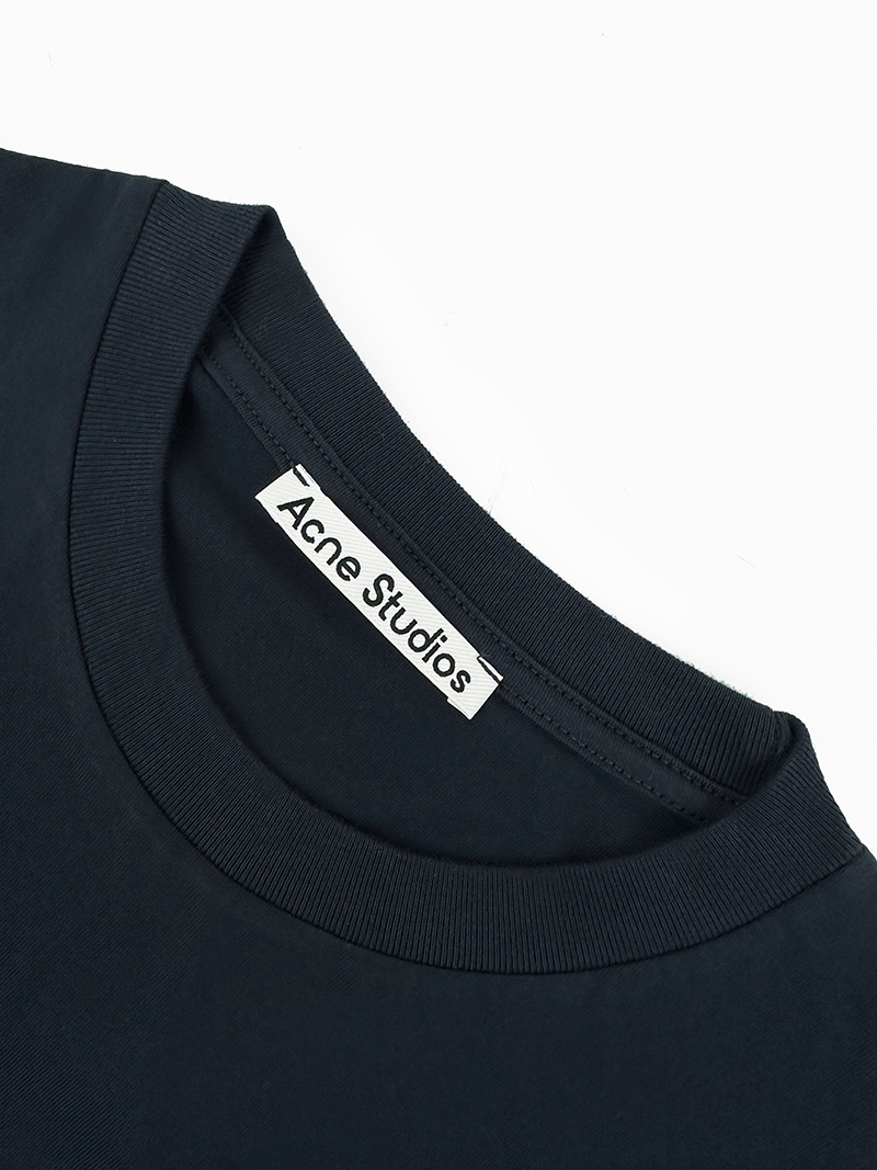Acne Studios 刺绣长袖 定制森雾云絮有机棉针织 细腻柔软 舒适亲肤 取色深海军蓝 凝萃深海暮色的静谧深邃 复