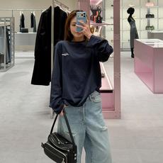 Acne Studios 刺绣长袖 定制森雾云絮有机棉针织 细腻柔软 舒适亲肤 取色深海军蓝 凝萃深海暮色的静谧深邃 复 Acne Studios 刺绣长袖 定制森雾云絮有机棉针织 细腻柔软 舒适亲肤 取色深海军蓝 凝萃深海暮色的静谧深邃 复