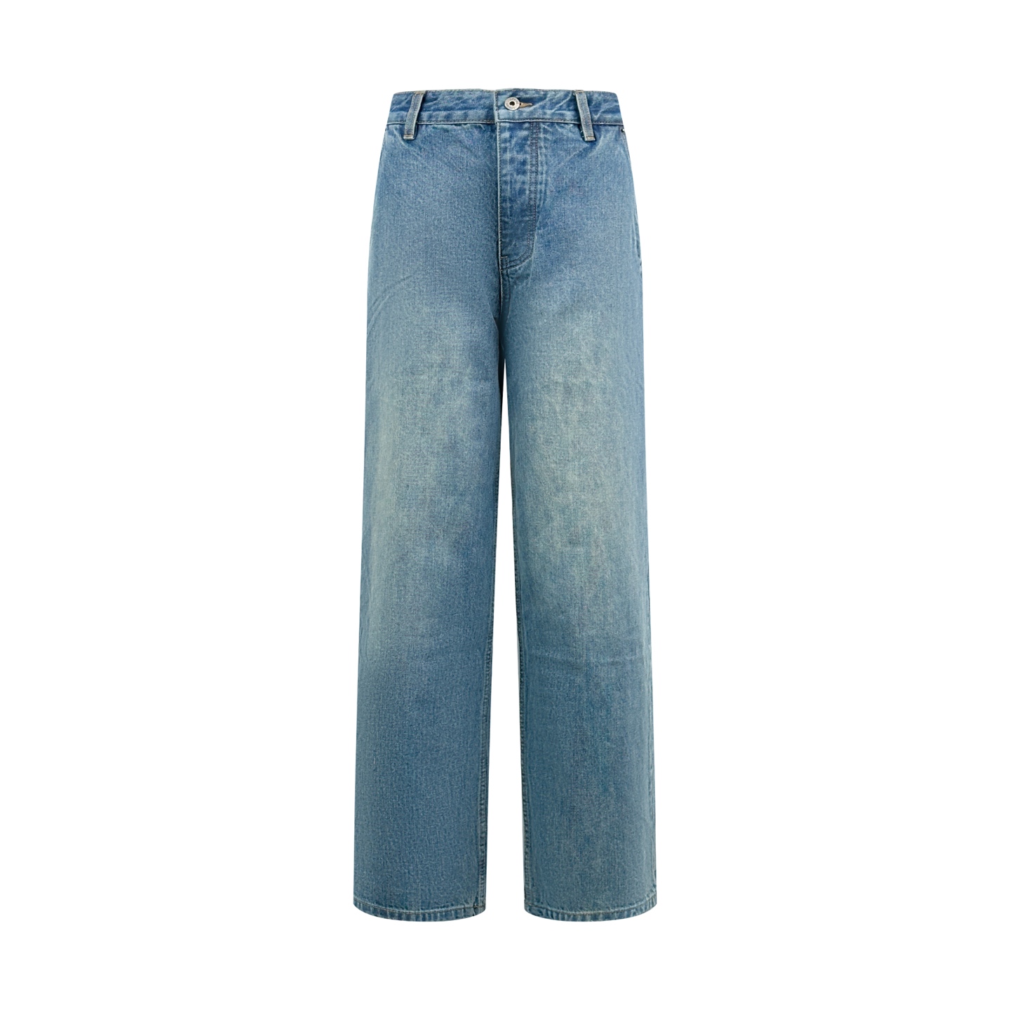 NO:957273,Version 2 Loewe embossed leather jeans. Customized soft matte luxury denim fabric. Stiff and stylish. Comfortable and close to the skin. Mist blue cloud pattern as the base. It looks like a clear sky rubbed into the clouds. It has a retro and elegant style. The front diagonal side pockets are neat and elegant. The rear patch pockets are regular and exquisite. The leather side pockets and hammer rings are cleverly embellished. The essence of traceable workwear. The back LOEWE embossed leather patch is low-key embellishment. The brand gene is engraved with luxurious details.  Retro workwear style and Italian minimalist elegance are intertwined and symbiotic, revealing a transcendent luxury temperament in a calm and restrained space. Process 1: Using imported special machine infrared to position the Loewe leather label, the position is more precise and firm. Process 2: Full-strip horse scanning spray technology. Through the washing process, the color of the entire pair of jeans has a natural fading effect in local areas. The jeans are then put into the washing equipment for desizing, stone grinding and bleaching to show an even fading effect.  The dye is sprayed on the entire denim fabric through a high-pressure pump to achieve the same color tone as the original. Process 3: Stone-ground light fermentation, bleaching and softening. The mutual friction between the pumice stone and the clothing causes wear and fading effects on the surface of the denim. The combination of pulling and bleaching allows the clothing to produce a certain texture and stretching effect while bleaching. Accessories Customized 1:1 Loewe large I-shaped buckle Customized 1:1 Loewe small I-shaped buckle Customized 1:1 Loewe leather brand  Customized 1:1 Loewe studs Customized 1:1 Loewe trademark version Loose version Size 46 48 50 52 Style number BB907,,loewe,jeans,19860909版本2 Loewe 压纹皮革牛仔裤 定制柔雾奢纹单宁布 挺括有型 舒适贴肤 雾蓝云纹作底 似晴空揉入云絮 自成复古奢雅风骨 正面斜侧袋利落考究 后侧贴袋规整精致 皮革侧袋与锤环巧思点缀 溯源典藏工装精髓 背面LOEWE压纹皮革贴片低调缀饰 以奢致细节镌刻品牌基因 复古工装格调与意式极简奢雅交织共生 于沉静内敛间 流露超然卓绝的顶奢气质 工艺1: 采用进口专机红外线定位Loewe皮标 位置更为精准 牢固结实 工艺2: 全条马骝扫描喷料技术 通过洗水工艺使整条牛仔裤的颜色在局部产生自然褪色的效果 再将牛仔裤放入洗水设备中进行褪浆 石磨并漂色 呈现出均匀褪色效果 通过高压泵将染料喷射的方式喷洒在整条牛仔面料上 以达到与原版一致色调 工艺3: 石磨轻酵拉解漂加软 通过浮石与衣物的相互摩擦 使牛仔布表面产生磨损和褪色效果 通过拉扯和漂白相结合 使衣物在漂白的同时产生一定的纹理和拉伸效果 辅料 定制1:1 Loewe 大工字扣 定制1:1 Loewe 小工字扣 定制1:1 Loewe 皮牌 定制1:1 Loewe 撞钉 定制1:1 Loewe 商标 版型 宽松版型 尺码 46 48 50 52 款号 BB907,,loewe,jeans,,Men's clothing