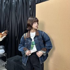 LOUIS VUITTON 皮革细节牛仔夹克 定制典藏酵染靛岚丹宁 挺括有型 舒适贴肤 天然靛蓝层层晕染 雾感哑光蓝调藏 LOUIS VUITTON 皮革细节牛仔夹克 定制典藏酵染靛岚丹宁 挺括有型 舒适贴肤 天然靛蓝层层晕染 雾感哑光蓝调藏