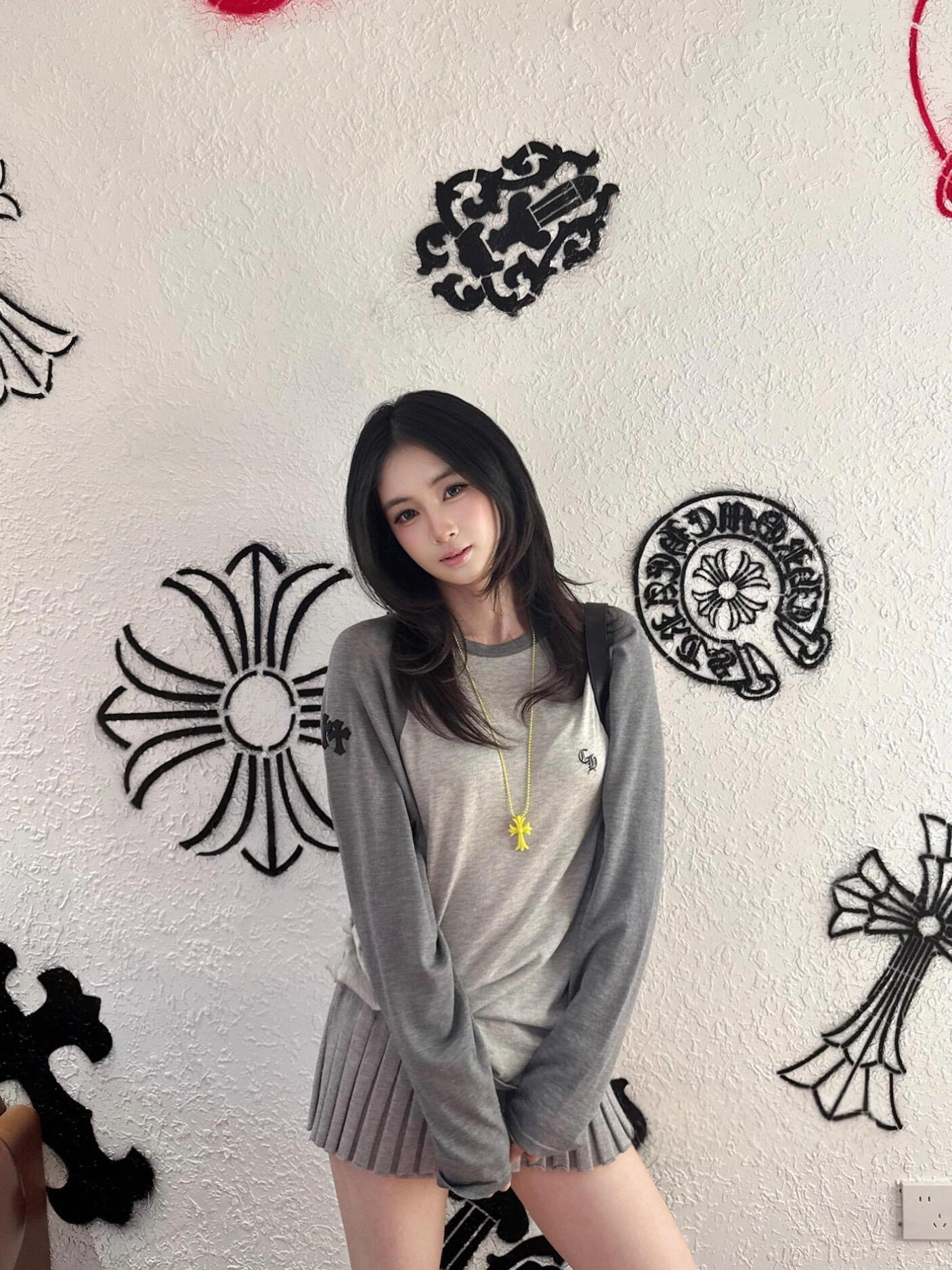 【 女模特图 】