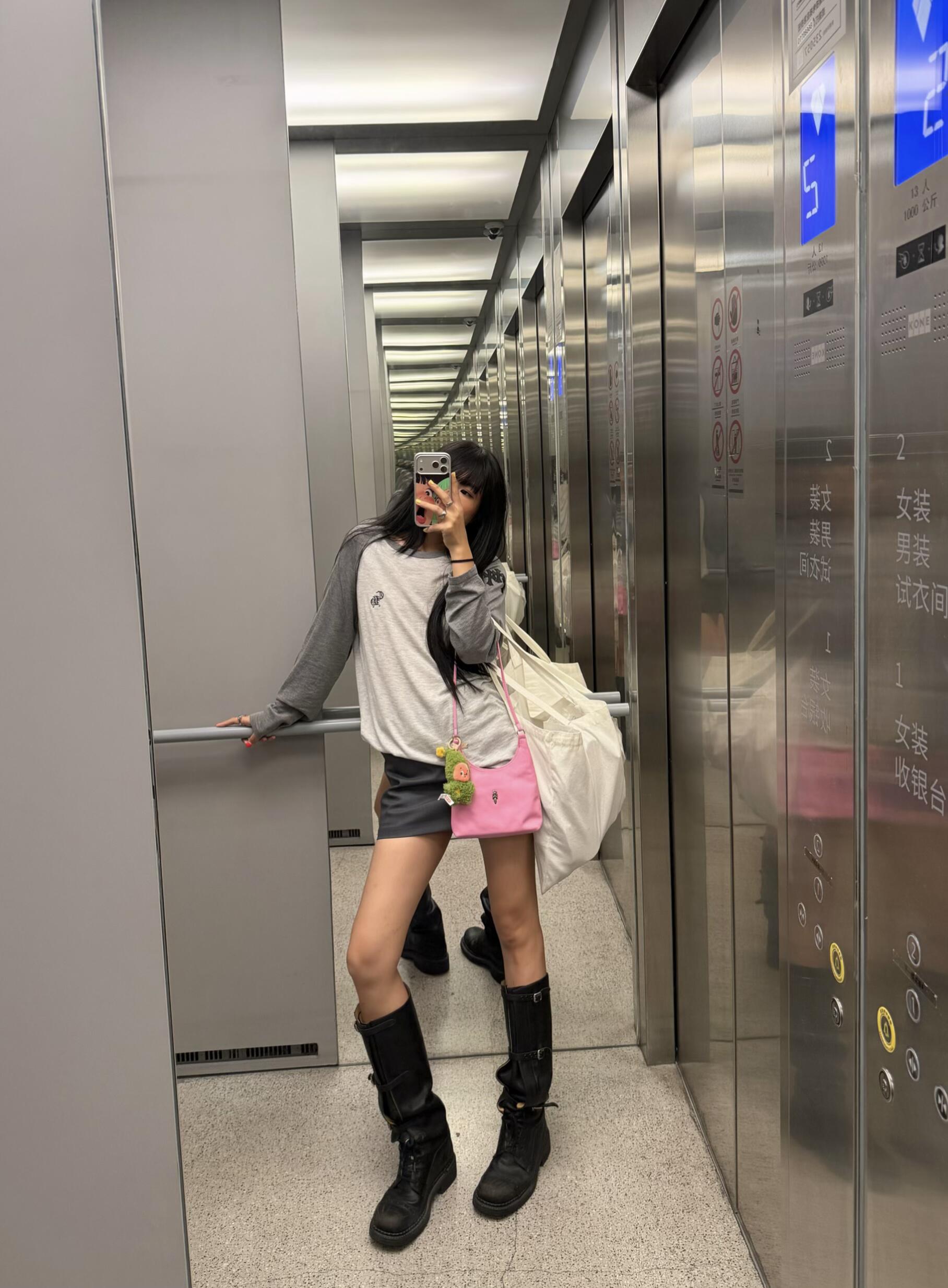 【 女模特图 】