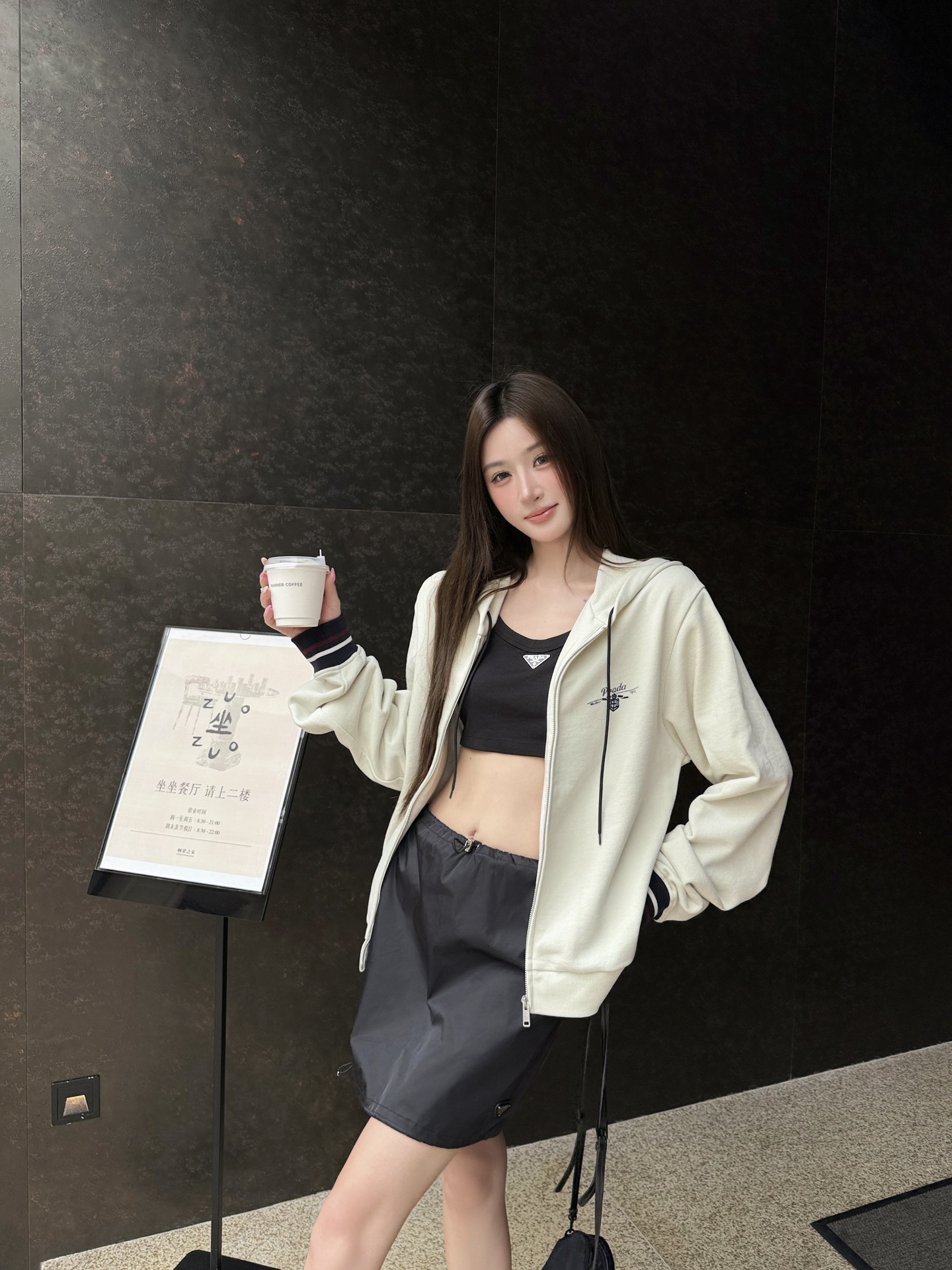 【 女模特图 】