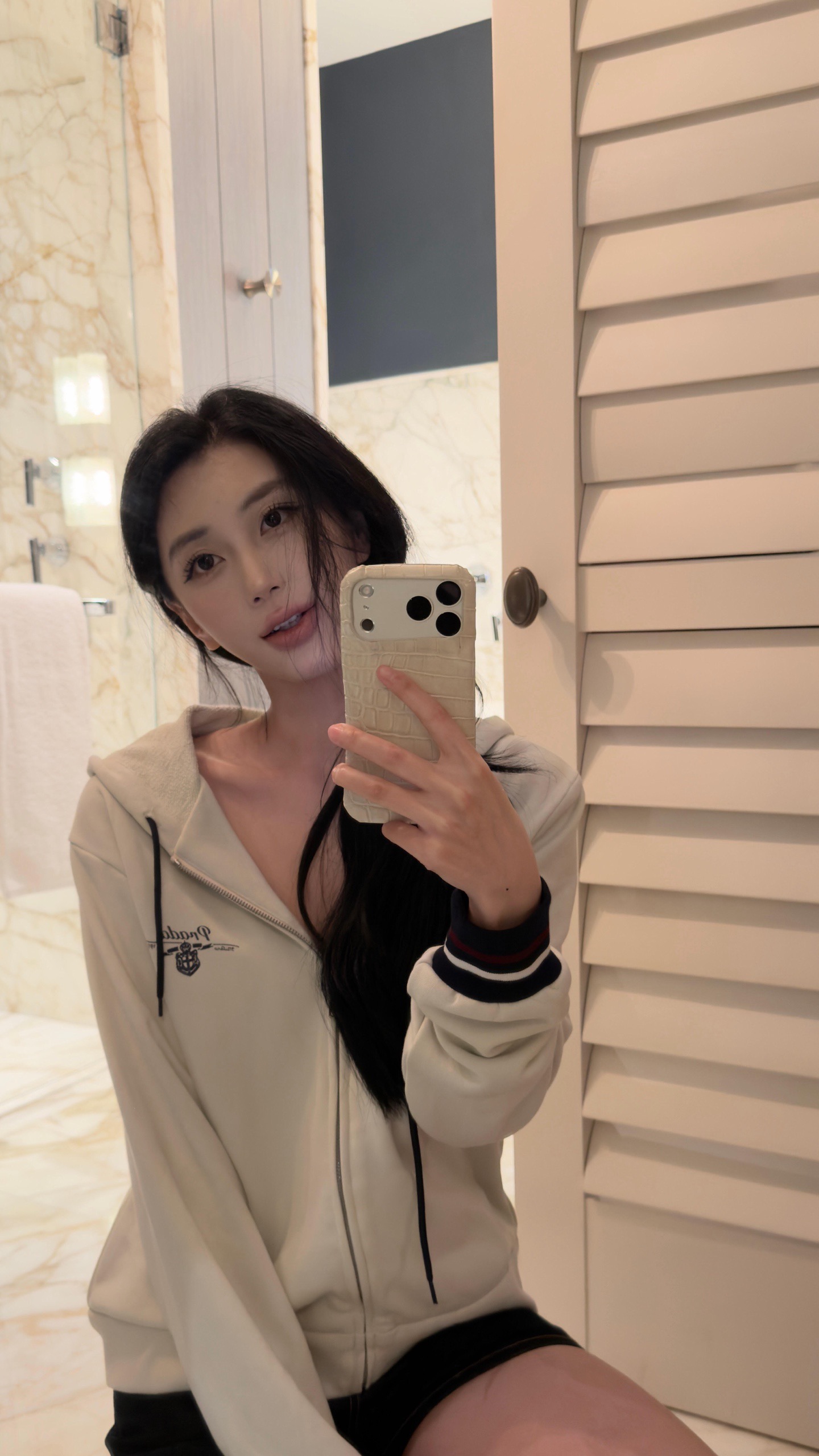 【 女模特图 】