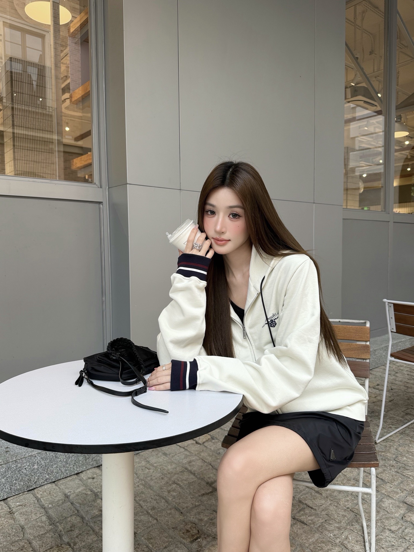 【 女模特图 】