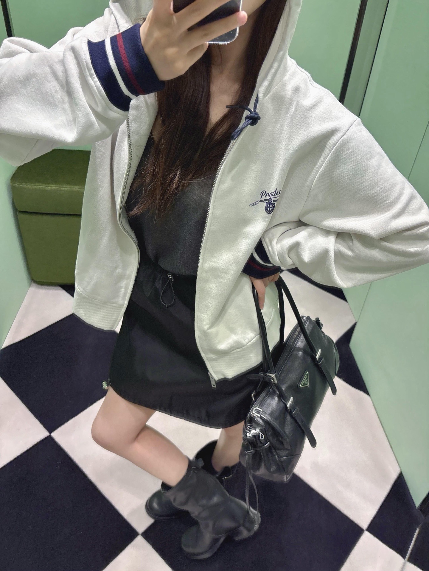【 女模特图 】