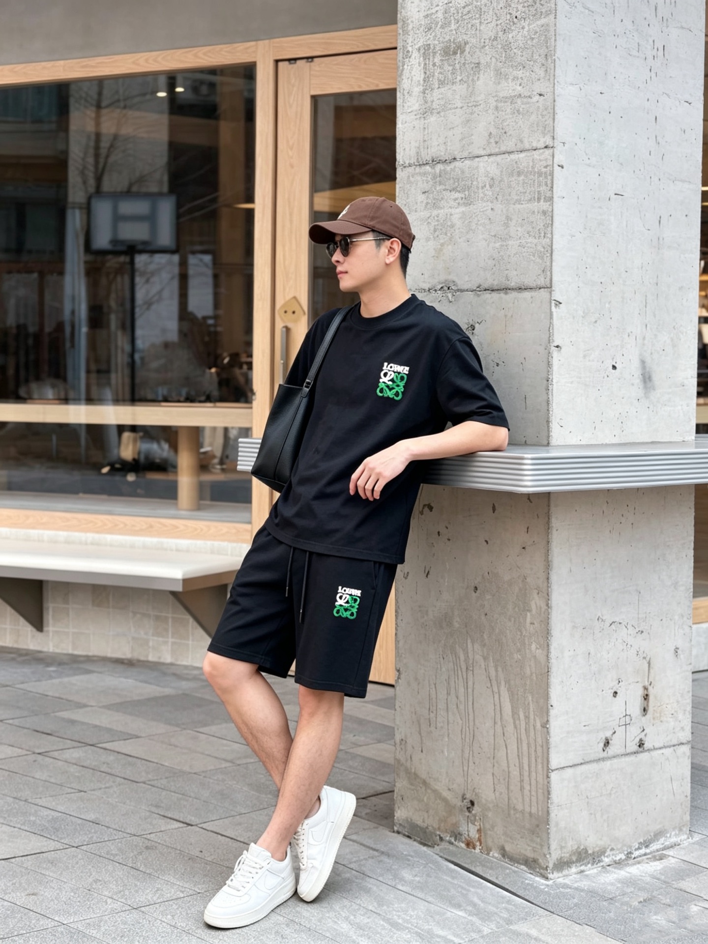 NO:836338,Tops, pants, Loewe / Loewe 2026 spring and summer new products, complete with three labels, fashionable casual suits, good products without too much introduction, look at the details, counter size M-XXXL / recommended L,, loewe, loewe,19860909上衣 裤子 Loewe /罗意威 2026春夏新品 三标齐全 时尚休闲套装 好货不用过多介绍 看细节 专柜码数 M-XXXL /建议L,,loewe,loewe,,Men's clothing