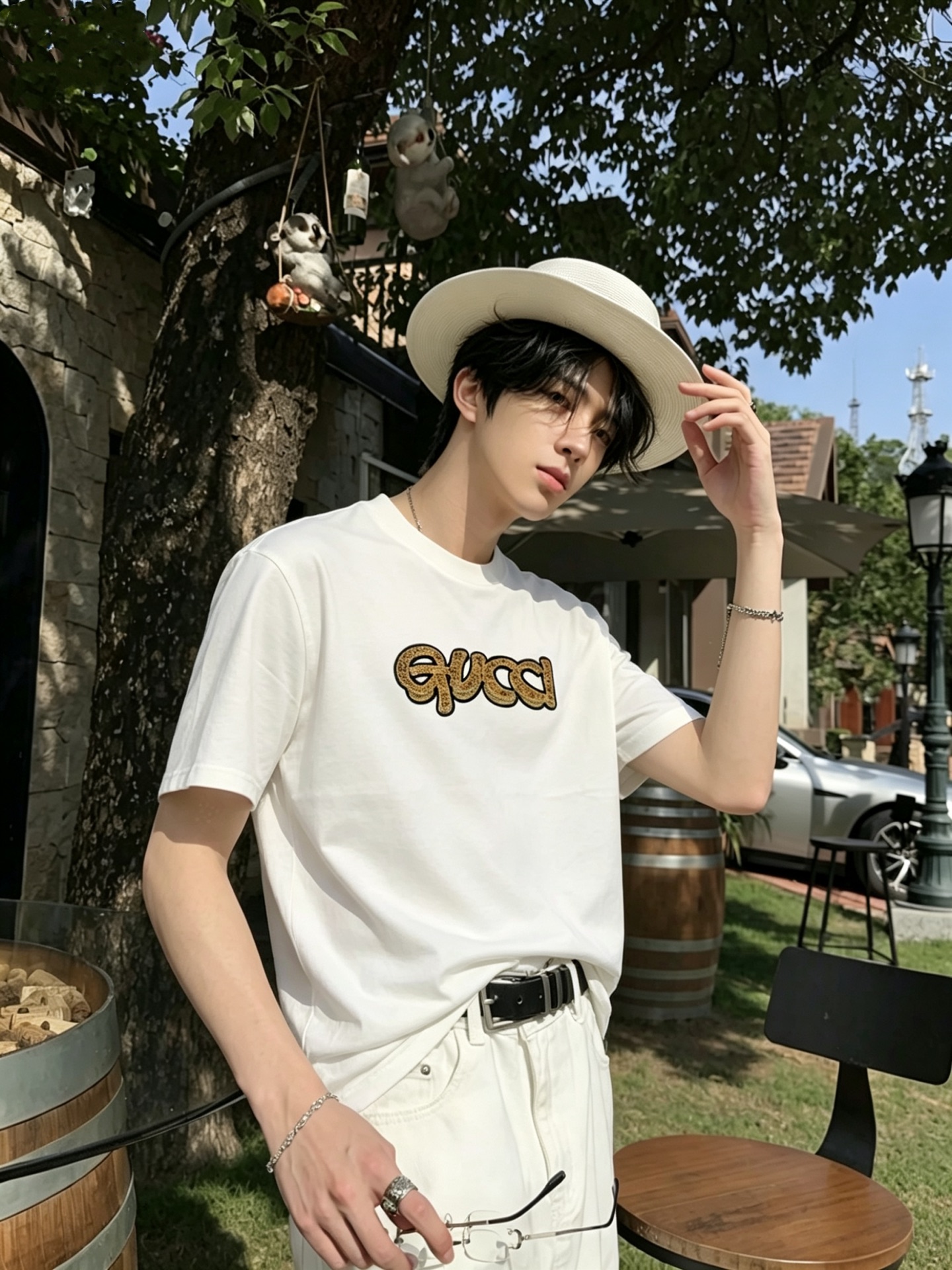 NO:915602,Gucc* Gucci 2026 spring and summer new products, complete with three labels, pure cotton short-sleeved T-shirt, good product, no need to introduce too much, look at the details, counter size M-XXXL 175/140, recommended L,, gucci, T-shirt, tees, t-shirt,19860909Gucc* 古琦 2026春夏新品 三标齐全 纯棉短袖T恤 好货不用过多介绍 看细节 专柜码数M-XXXL 175/140建议L,,gucci,T-shirt,tees，t-shirt,,Men's clothing