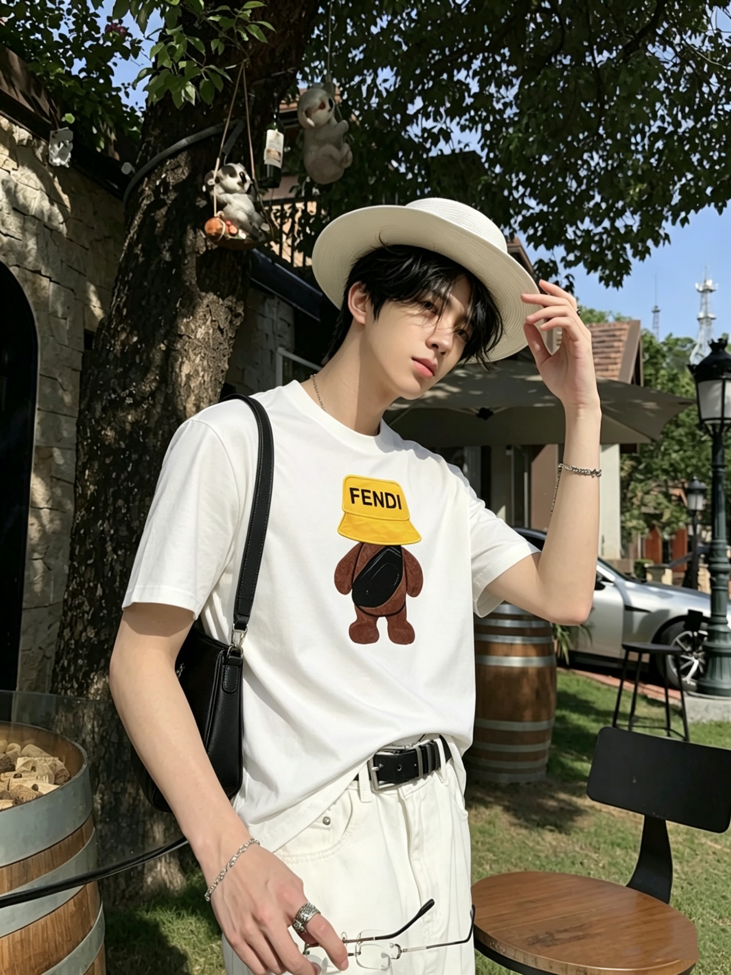 NO:915603,Fendi/Fendi 2026 spring and summer new products, complete with three labels, pure cotton short-sleeved T-shirt, good product, no need to introduce too much, look at the details, counter size M-XXXL 175/140, recommended L,, fendi, fendi, T-shirt, tees, t-shirt,19860909Fendi/芬迪 2026春夏新品 三标齐全 纯棉短袖T恤 好货不用过多介绍 看细节 专柜码数M-XXXL 175/140建议L,,fendi,fendi,T-shirt,tees，t-shirt,,Men's clothing