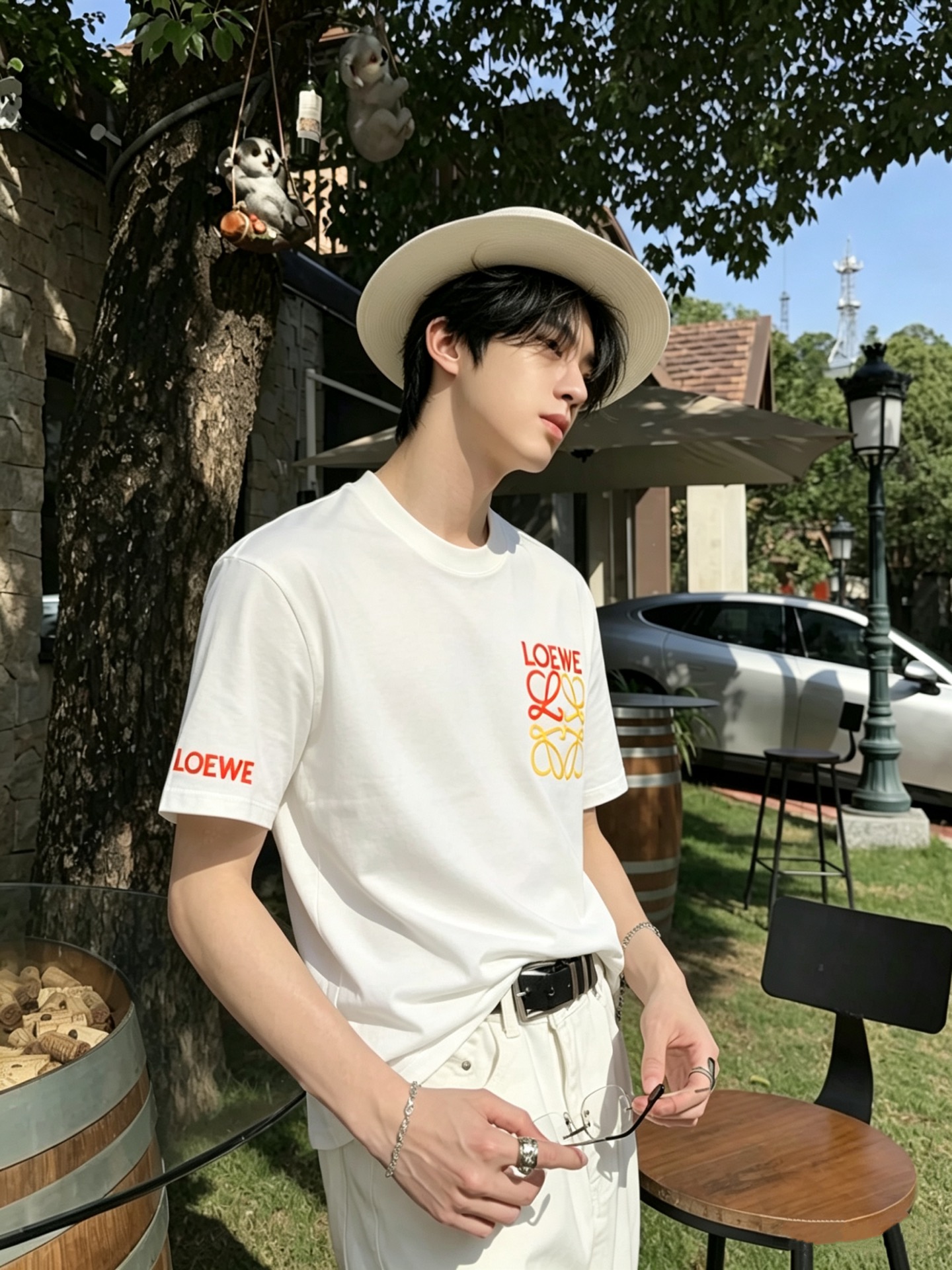 NO:915606,Loew* / Loewe 2026 spring and summer new product, complete with three labels, pure cotton short-sleeved T-shirt, good product, no need to introduce too much, look at the details, counter size M-XXXL 175/140, recommended L,, loewe, loewe, T-shirt, tees, t-shirt,19860909Loew* /罗意威2026春夏新品 三标齐全 纯棉短袖T恤 好货不用过多介绍 看细节 专柜码数M-XXXL 175/140建议L,,loewe,loewe,T-shirt,tees，t-shirt,,Men's clothing