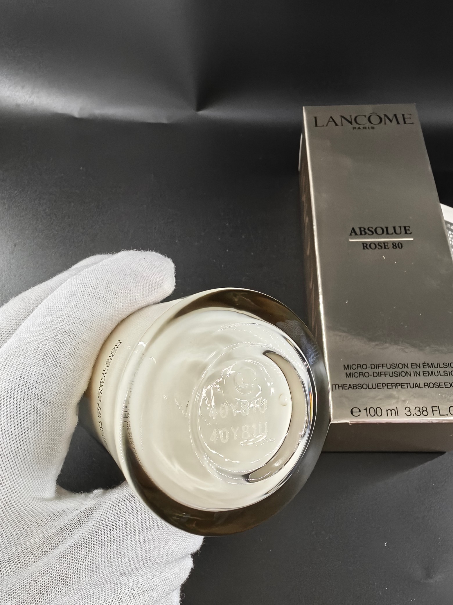 明通品质/95💰包邮
明通版本，细节全对版，同步正品质量，平台团购直出无压力✔️兰蔻全新菁纯乳液明通版100ml！