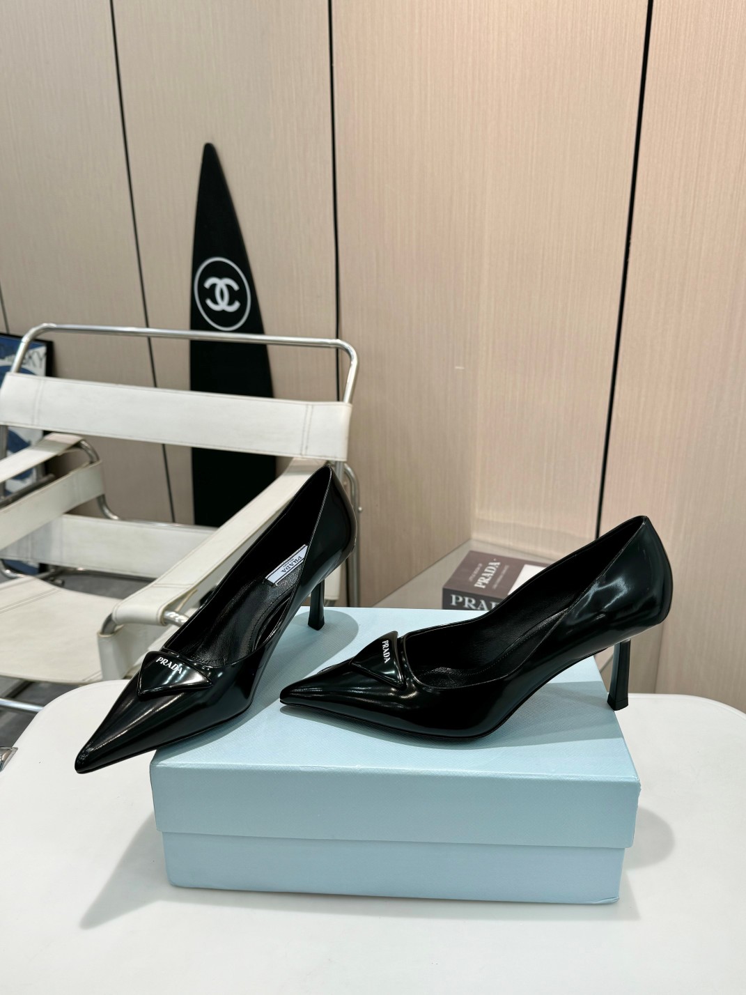 NO:236058,Prada's top version 7.5 high heels launches the latest single shoes of Prada, classic triangle buckle   high heel YYDS series ————— PRADA early spring catwalk Internet celebrity same style 