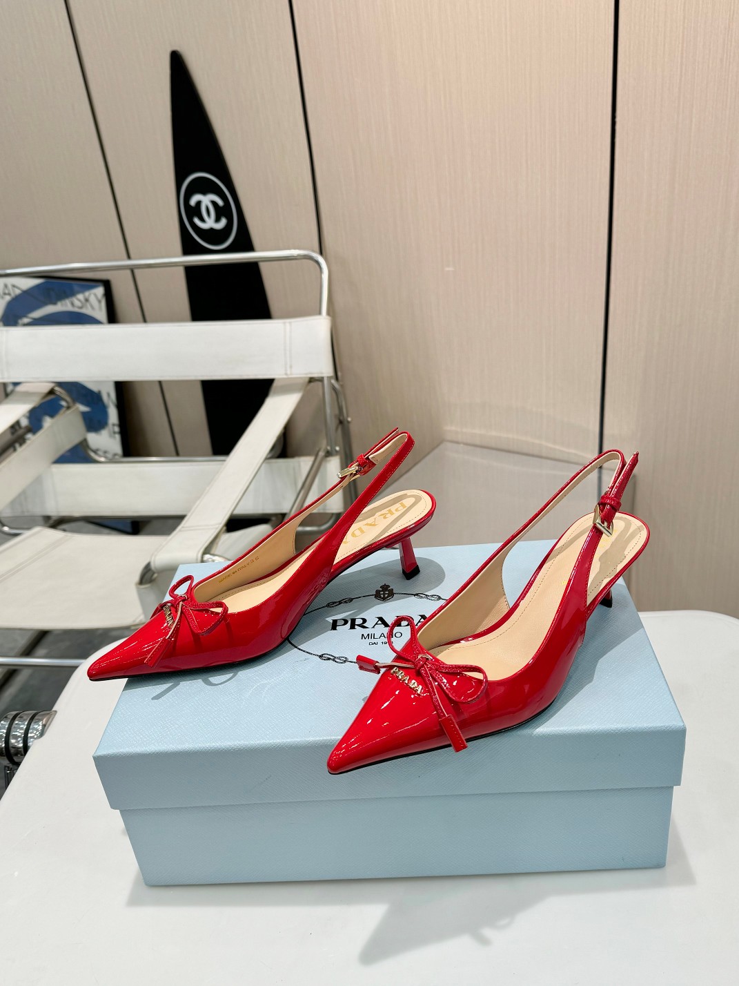 NO:236056,Prada's top version 5.5 high heels launches the latest Prada rear empty shoes, Prada letter quilt   bow YYDS series —————— PRADA early spring catwalk internet celebrity same style 