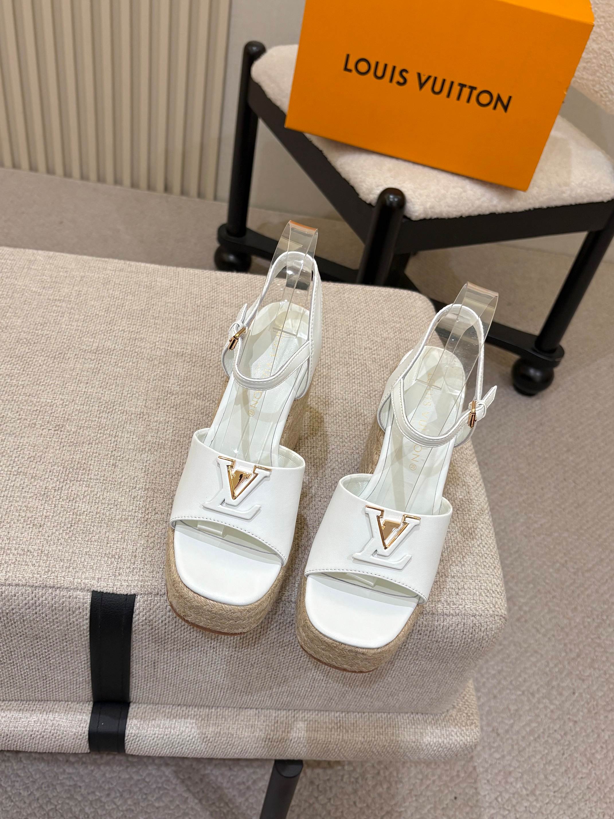 Louis Vuitton Sandals