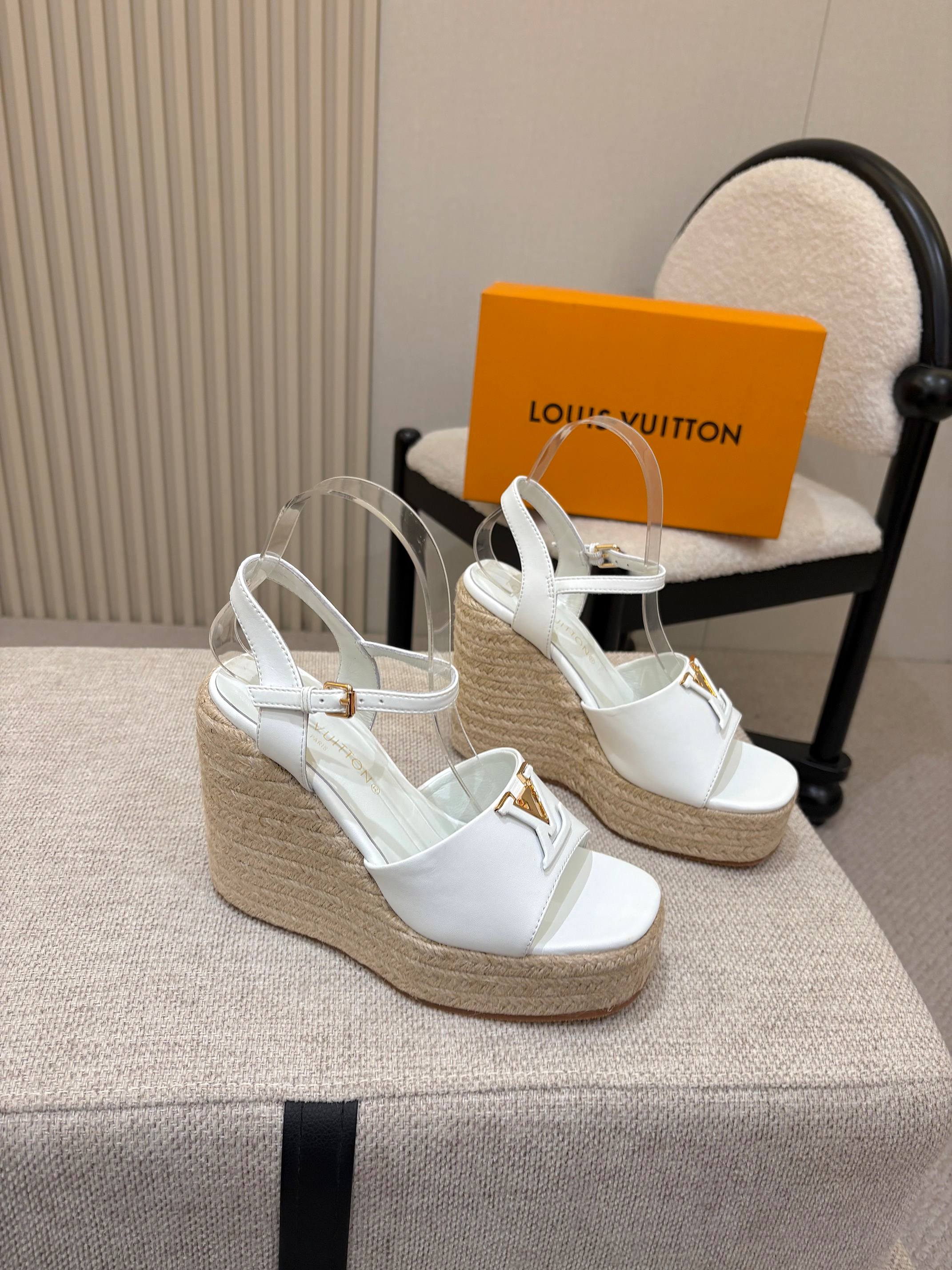 Louis Vuitton Sandals