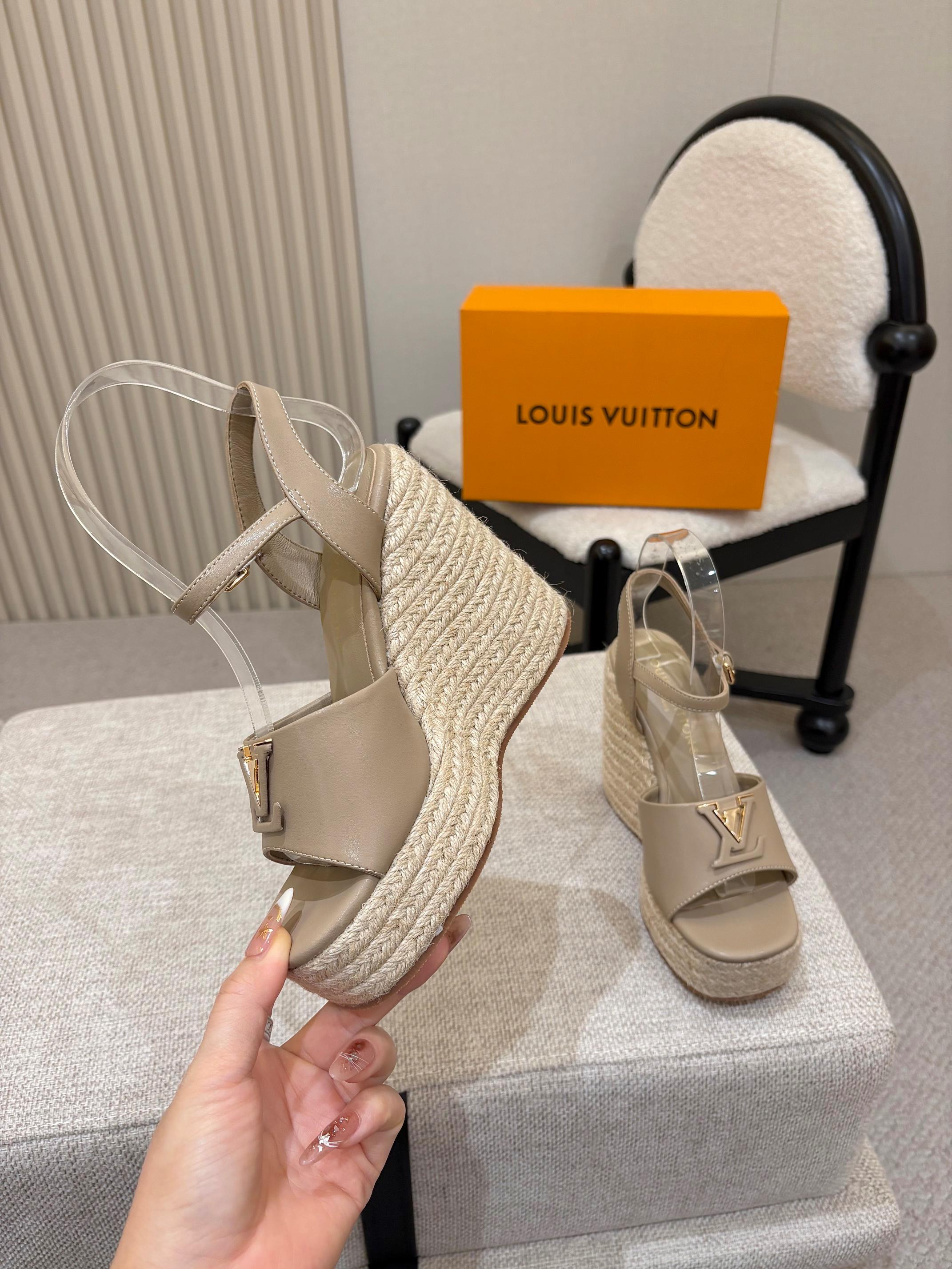 Louis Vuitton Sandals